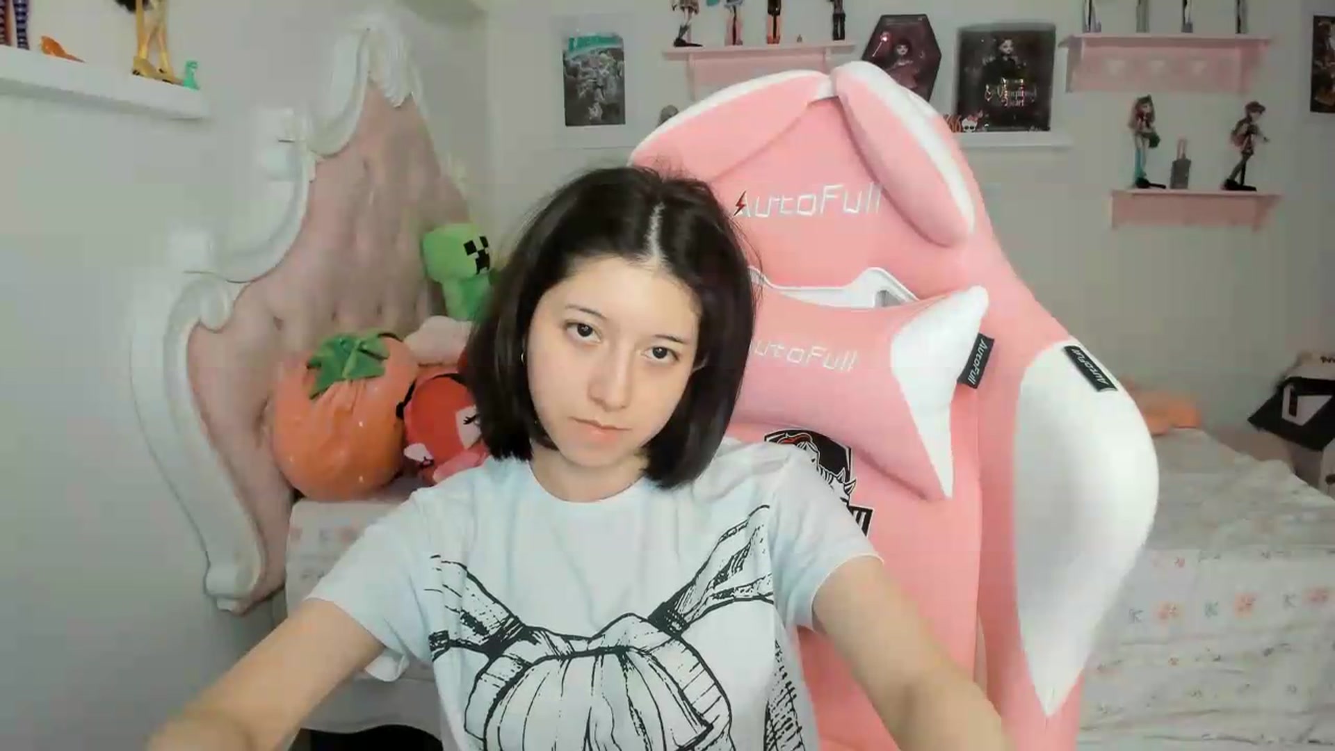 Gallery image thumbnail from Cherrycute666's myfreecams stream on, 06/24/2026, 02:54 image 11 of 20