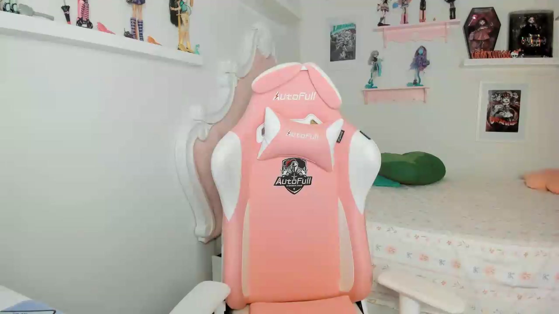 Gallery image thumbnail from Cherrycute666's myfreecams stream on, 06/24/2026, 02:54 image 5 of 20