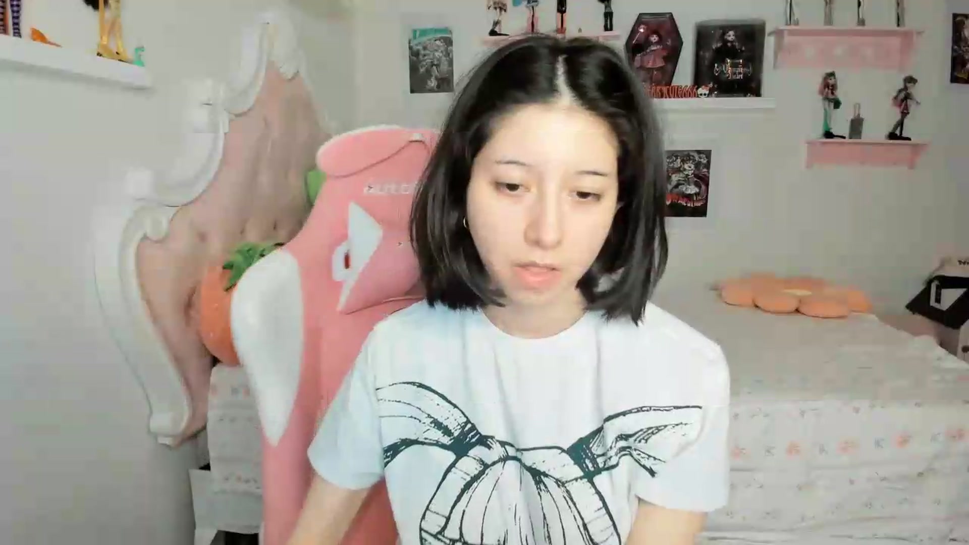 Gallery image thumbnail from Cherrycute666's myfreecams stream on, 06/24/2026, 02:54 image 12 of 20