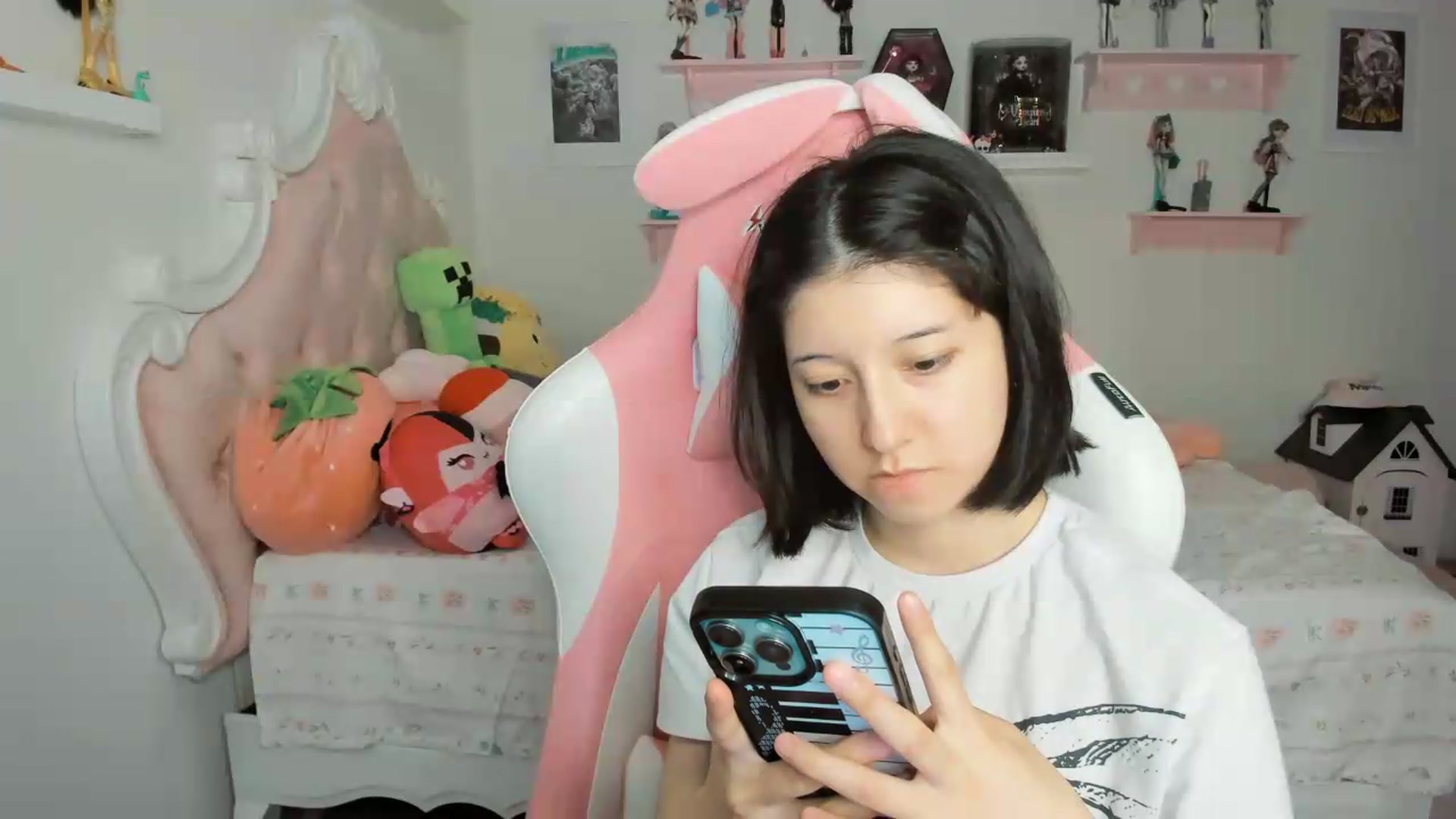 Gallery image thumbnail from Cherrycute666's myfreecams stream on, 06/24/2026, 02:54 image 10 of 20