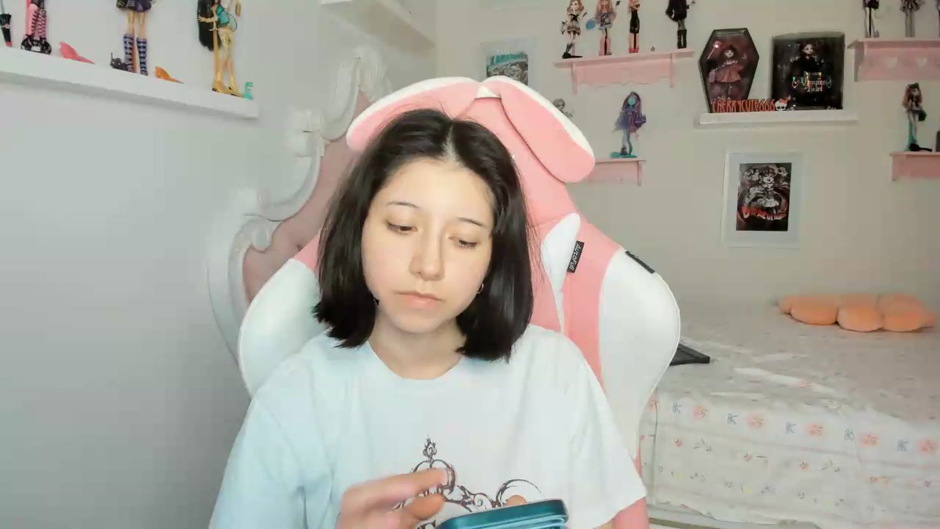 Gallery image thumbnail from Cherrycute666's myfreecams stream on, 06/26/2026, 05:33 image 20 of 20