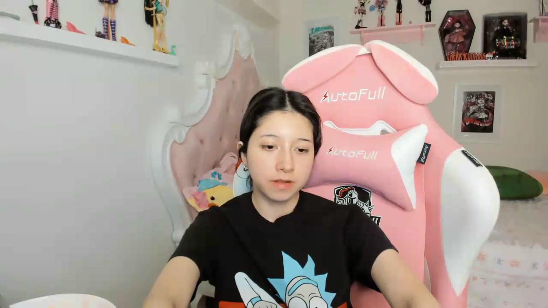 Gallery image thumbnail from Cherrycute666's myfreecams stream on, 06/27/2026, 07:03 image 8 of 20