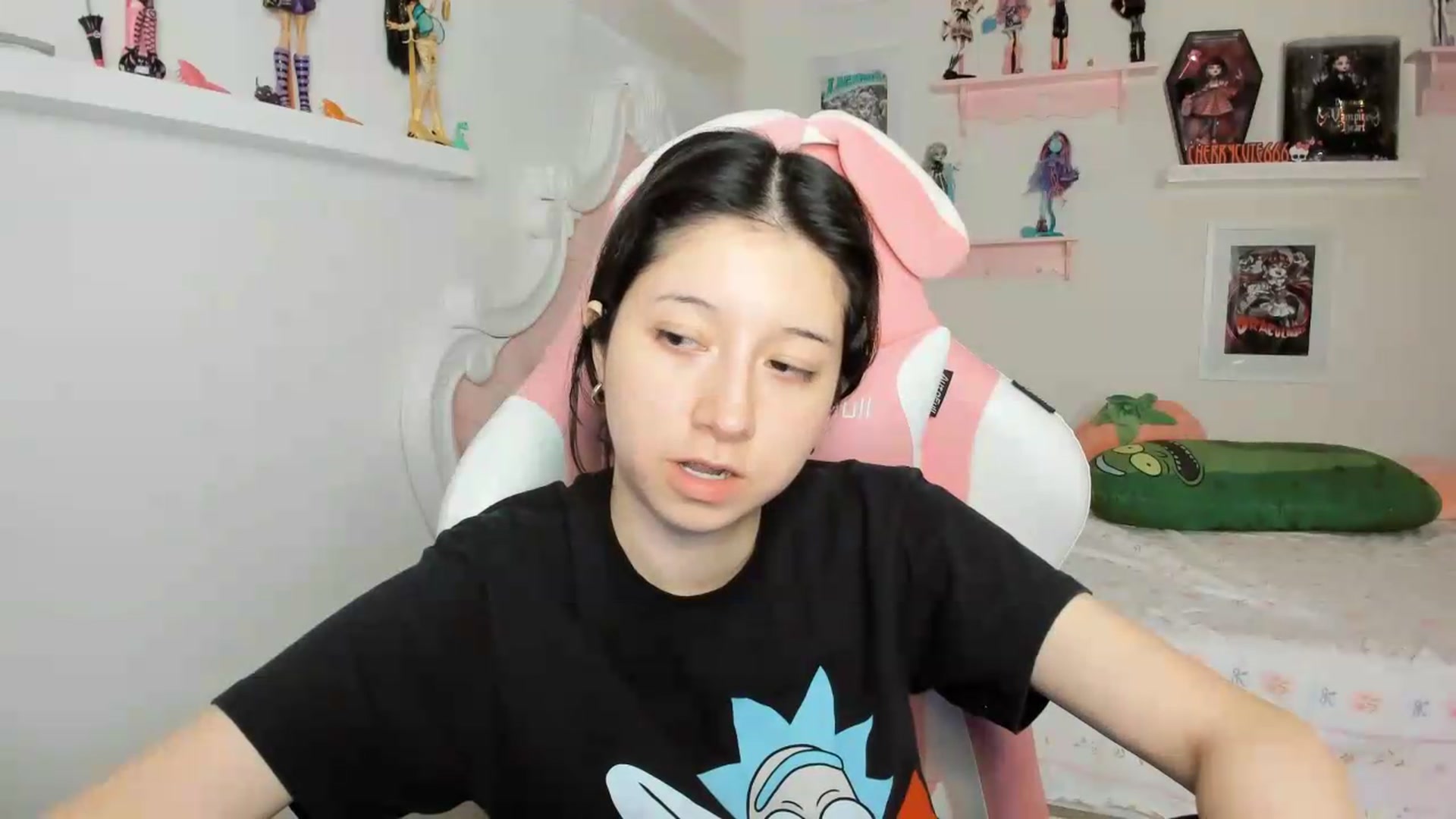 Gallery image thumbnail from Cherrycute666's myfreecams stream on, 06/27/2026, 07:03 image 18 of 20