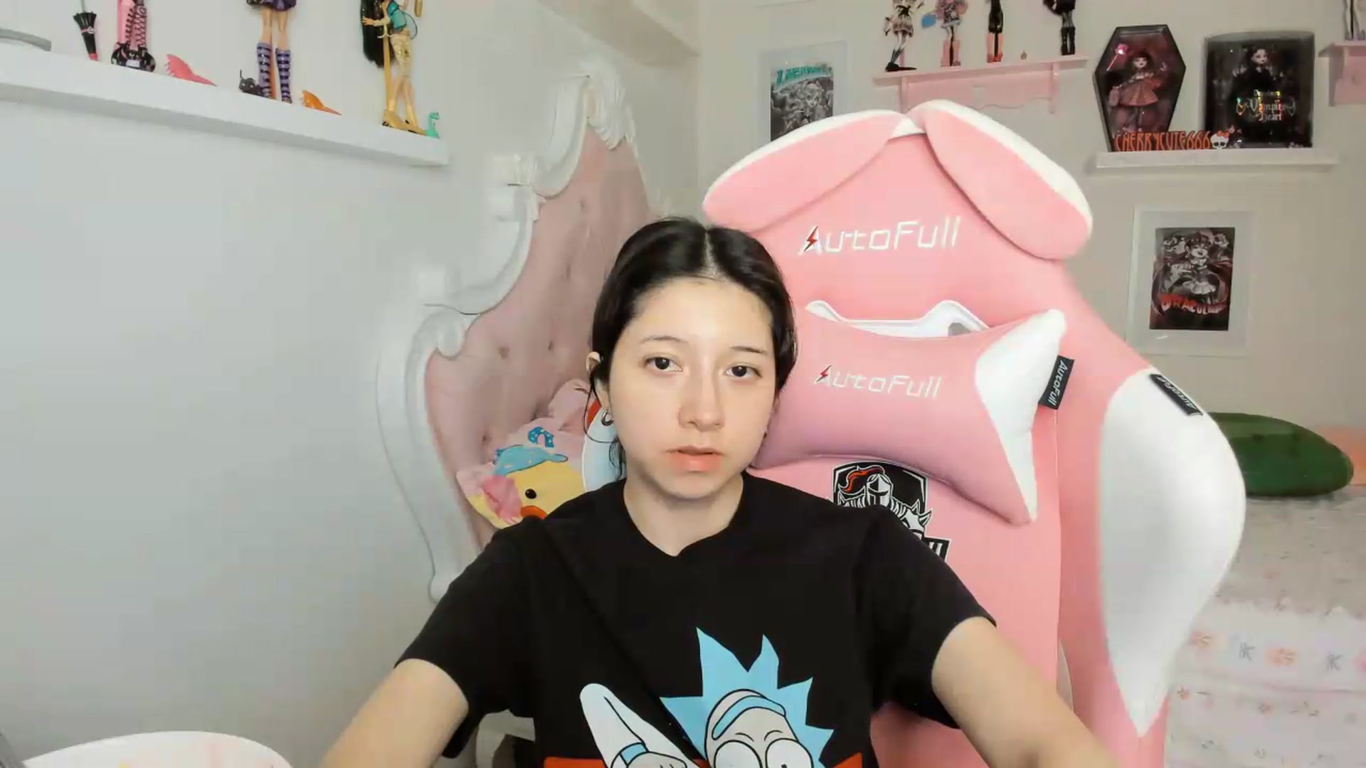 Gallery image thumbnail from Cherrycute666's myfreecams stream on, 06/27/2026, 07:03 image 9 of 20