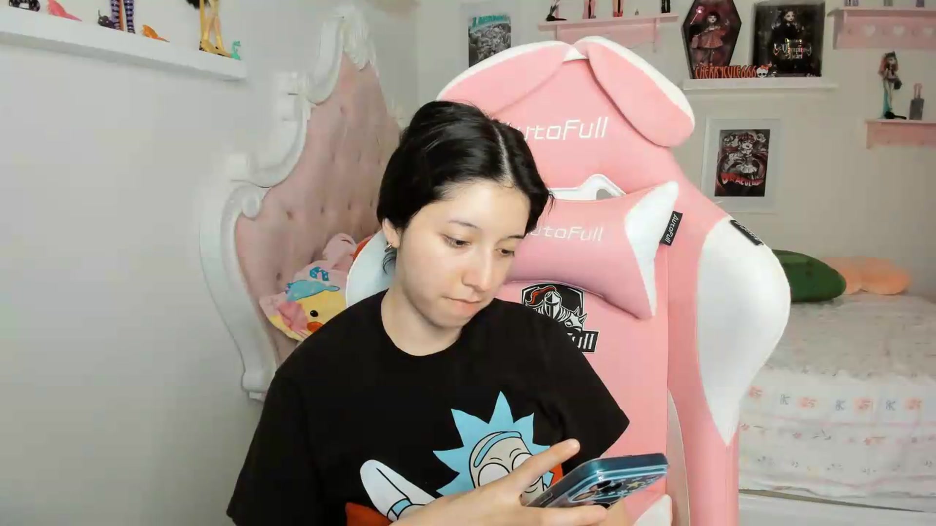 Gallery image thumbnail from Cherrycute666's myfreecams stream on, 06/27/2026, 07:58 image 14 of 20