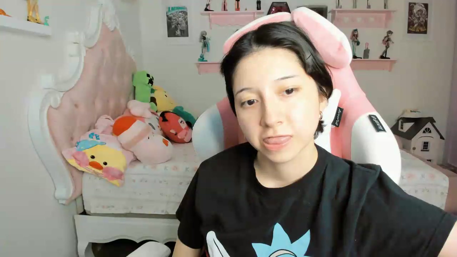 Gallery image thumbnail from Cherrycute666's myfreecams stream on, 06/27/2026, 07:58 image 13 of 20