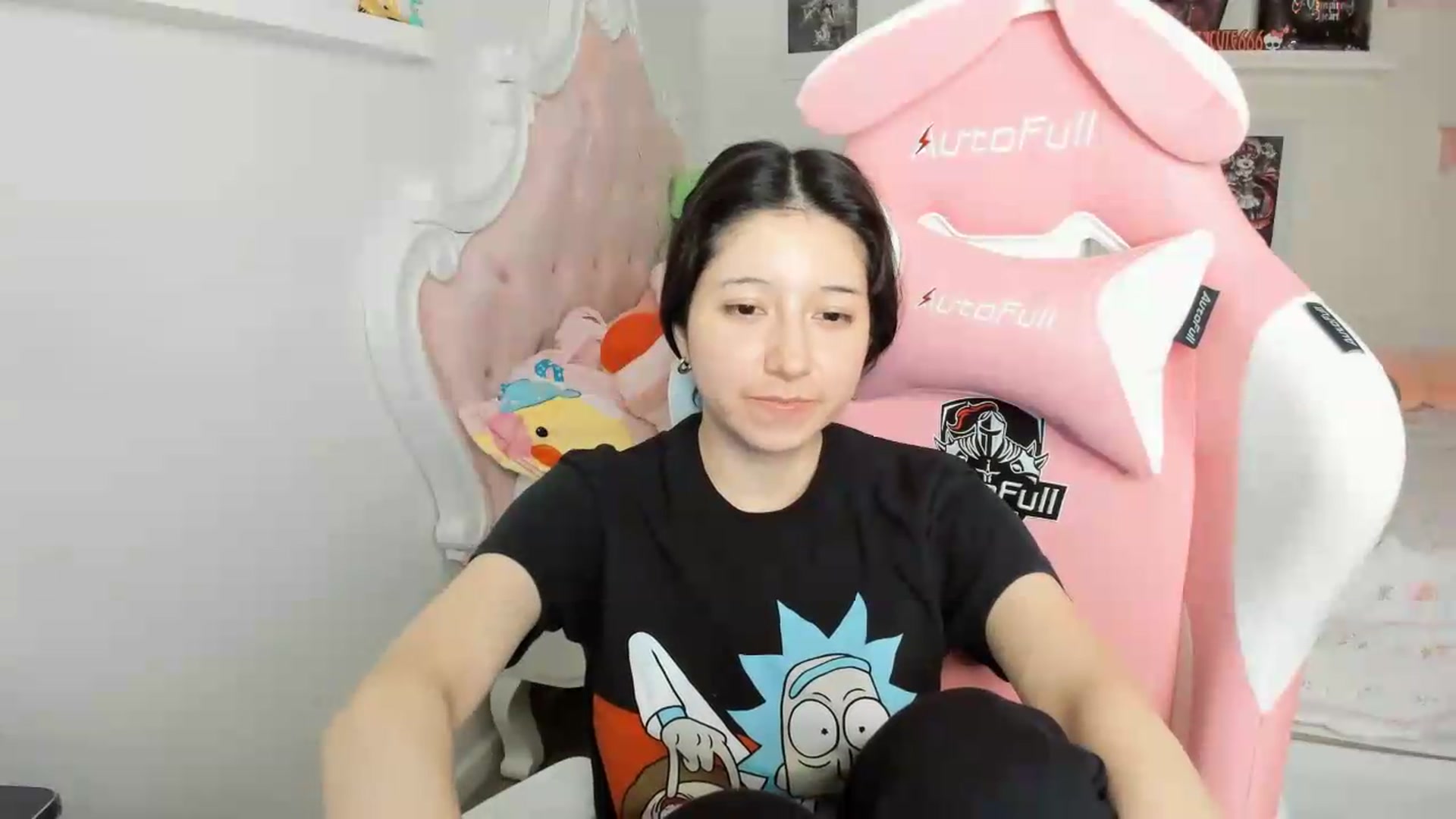 Gallery image thumbnail from Cherrycute666's myfreecams stream on, 06/27/2026, 07:58 image 16 of 20