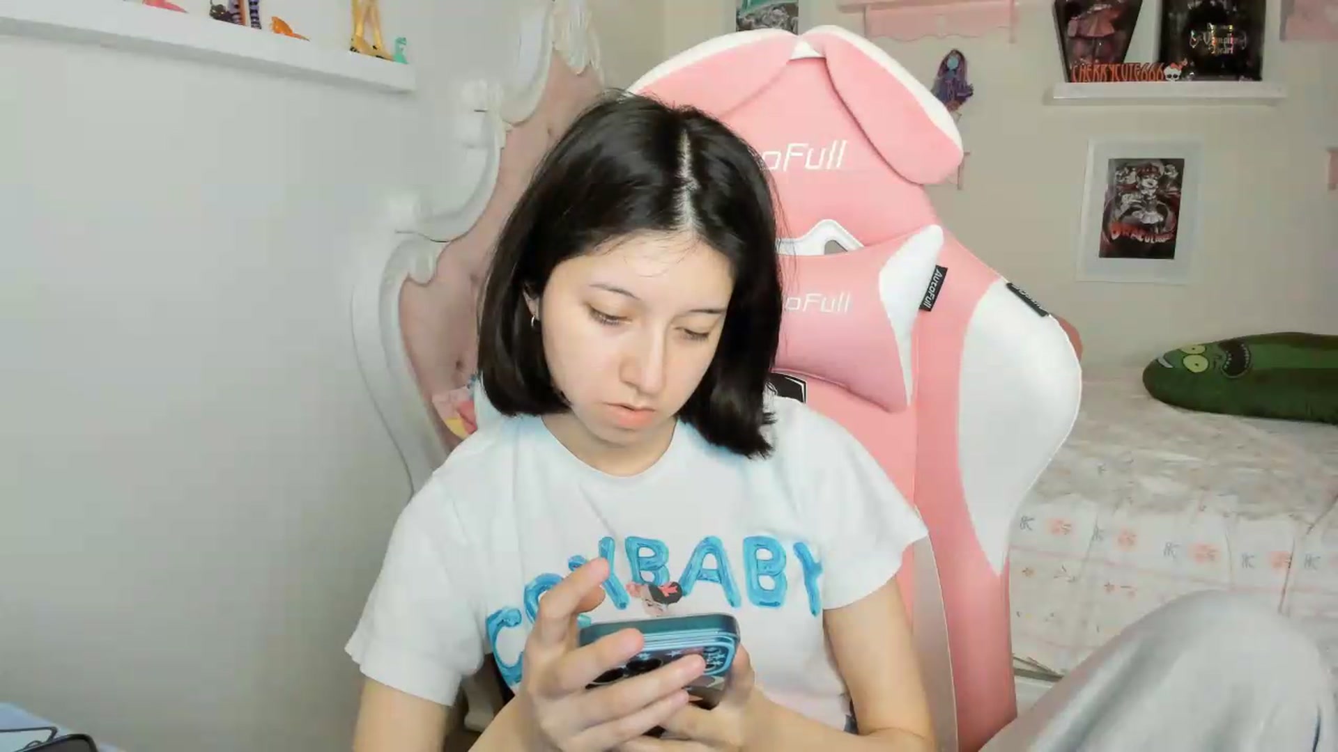 Gallery image thumbnail from Cherrycute666's myfreecams stream on, 06/28/2026, 04:17 image 4 of 20