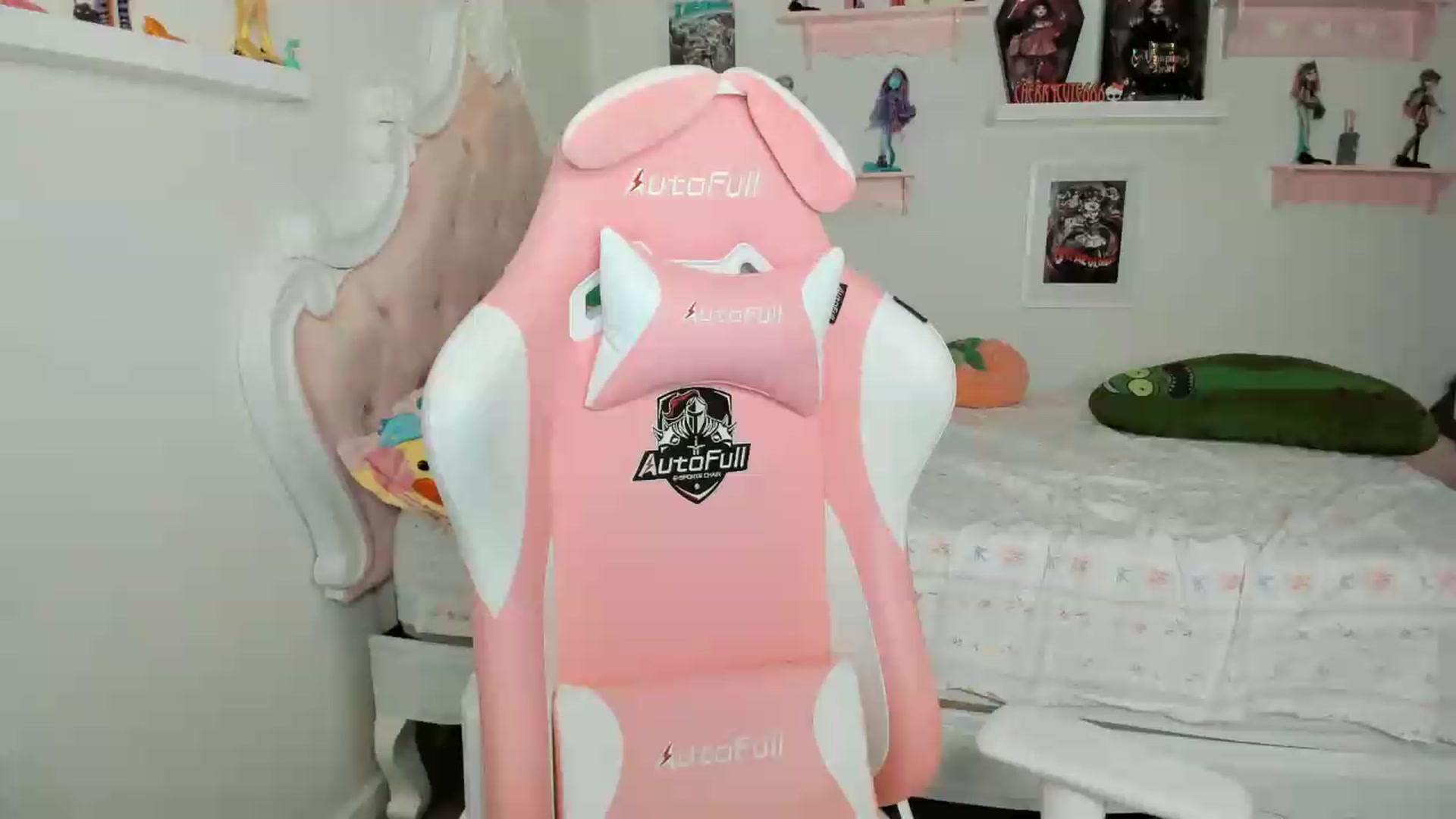 Gallery image thumbnail from Cherrycute666's myfreecams stream on, 06/28/2026, 04:17 image 2 of 20