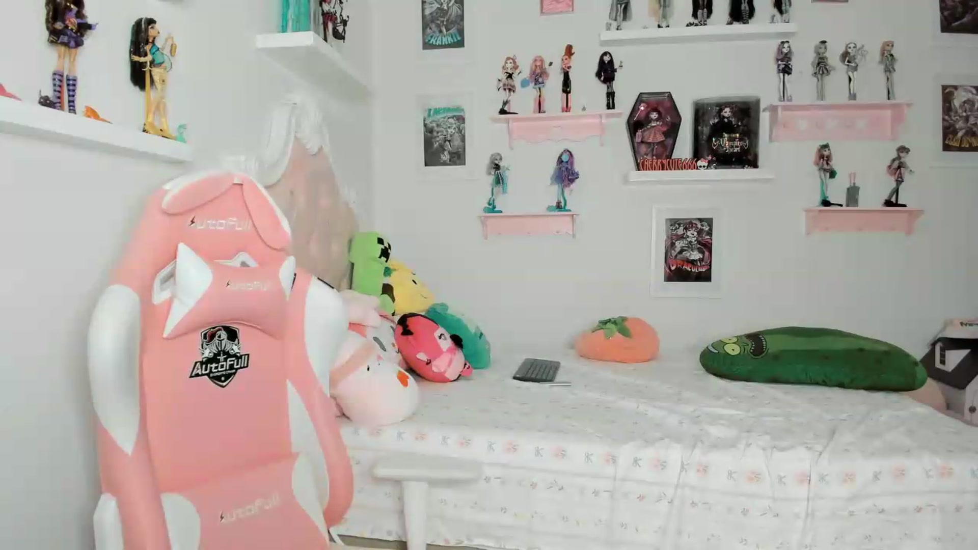 Gallery image thumbnail from Cherrycute666's myfreecams stream on, 06/28/2026, 04:17 image 15 of 20