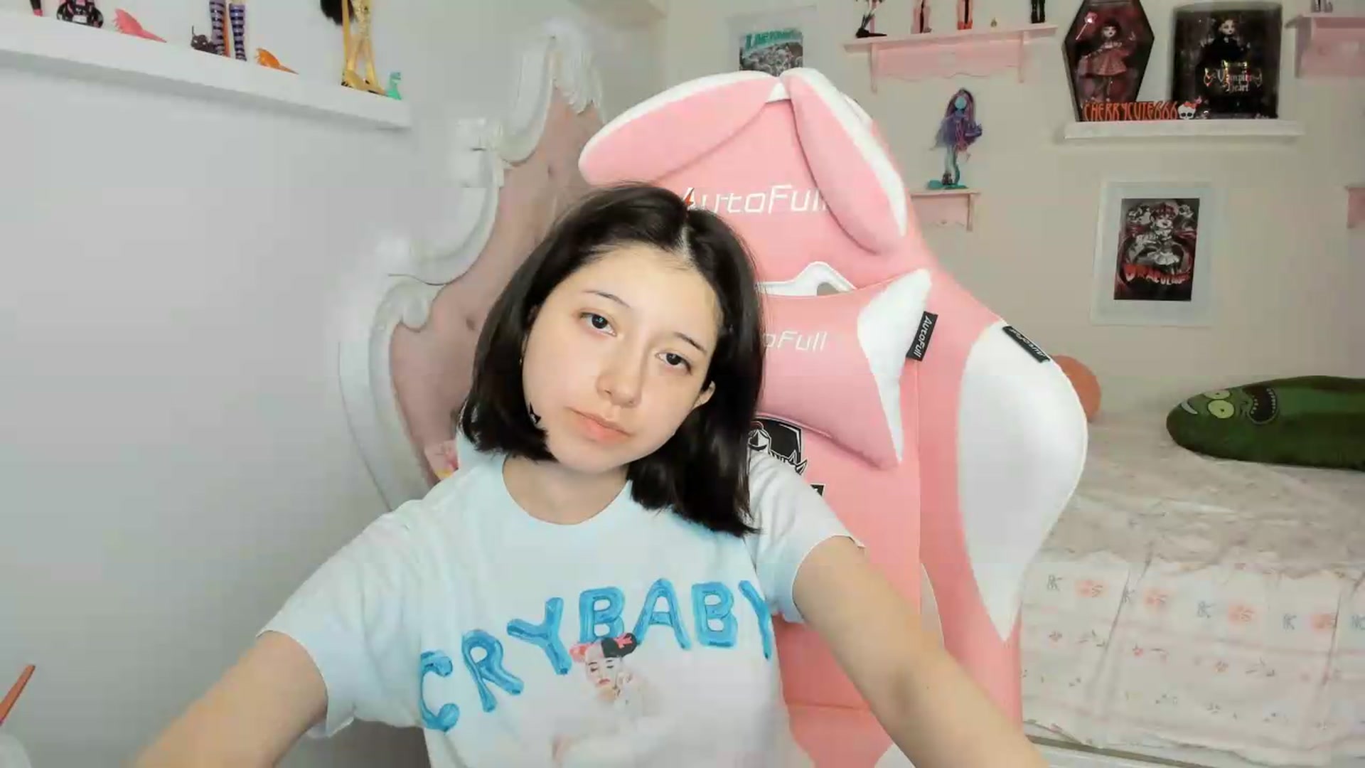Gallery image thumbnail from Cherrycute666's myfreecams stream on, 06/28/2026, 07:17 image 5 of 20