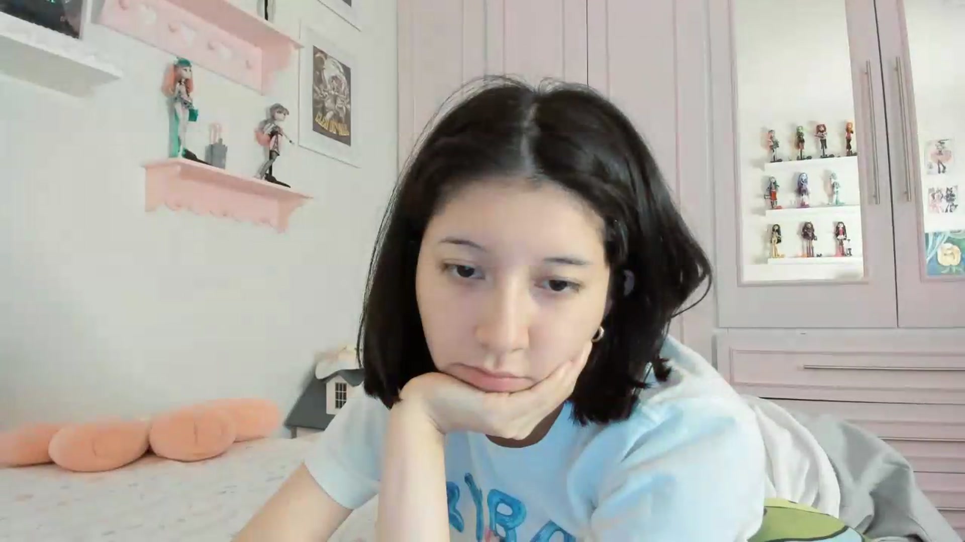 Gallery image thumbnail from Cherrycute666's myfreecams stream on, 06/28/2026, 09:56 image 16 of 20