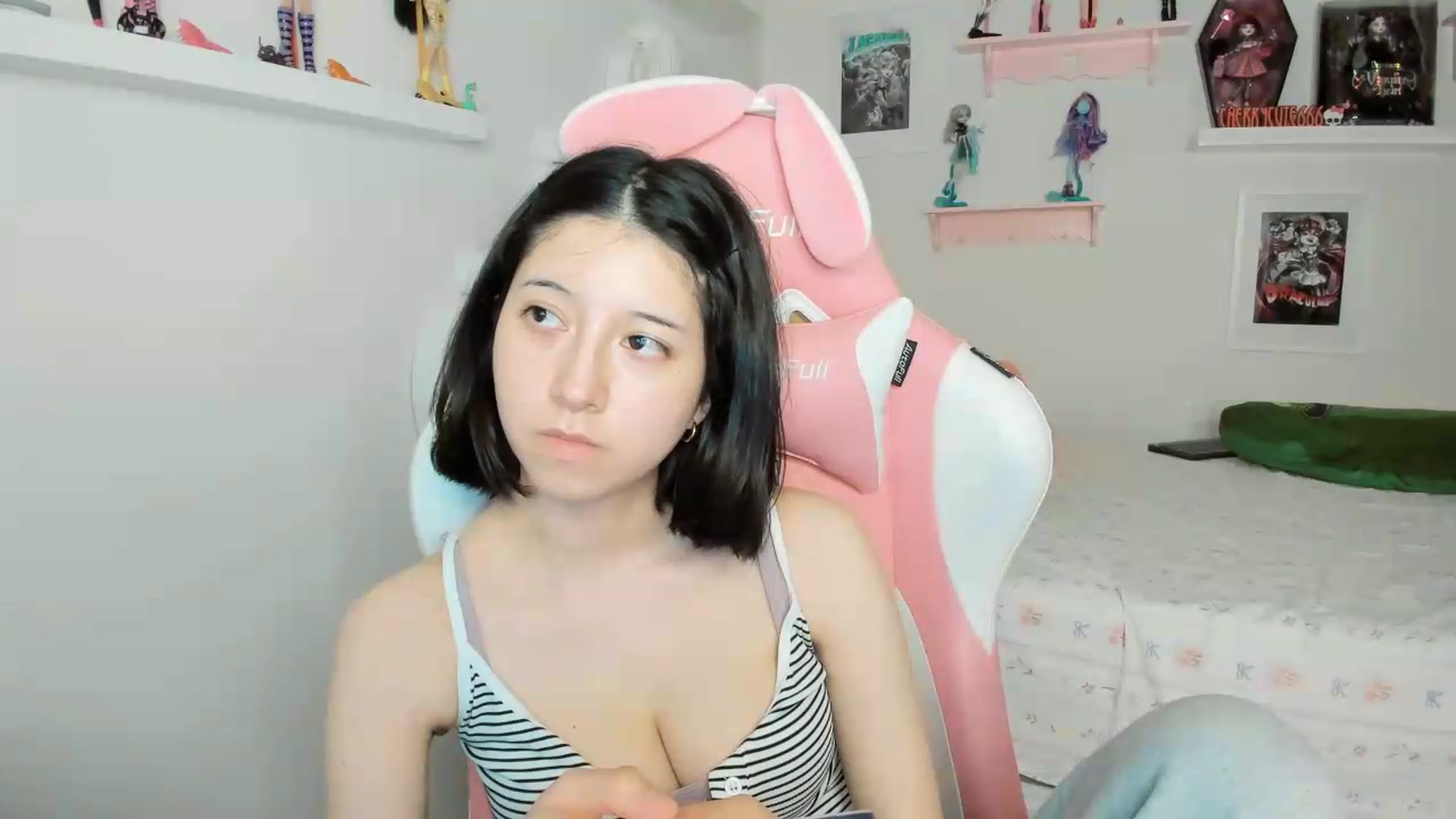 Gallery image thumbnail from Cherrycute666's myfreecams stream on, 06/29/2026, 05:57 image 20 of 20
