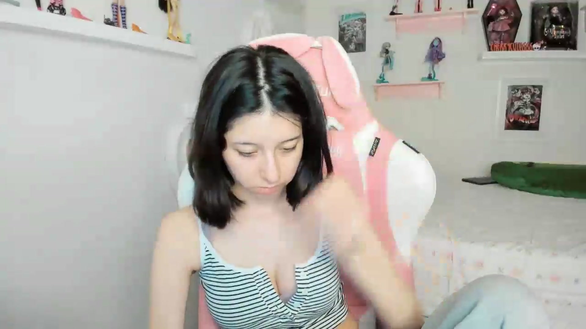 Gallery image thumbnail from Cherrycute666's myfreecams stream on, 06/29/2026, 05:57 image 18 of 20