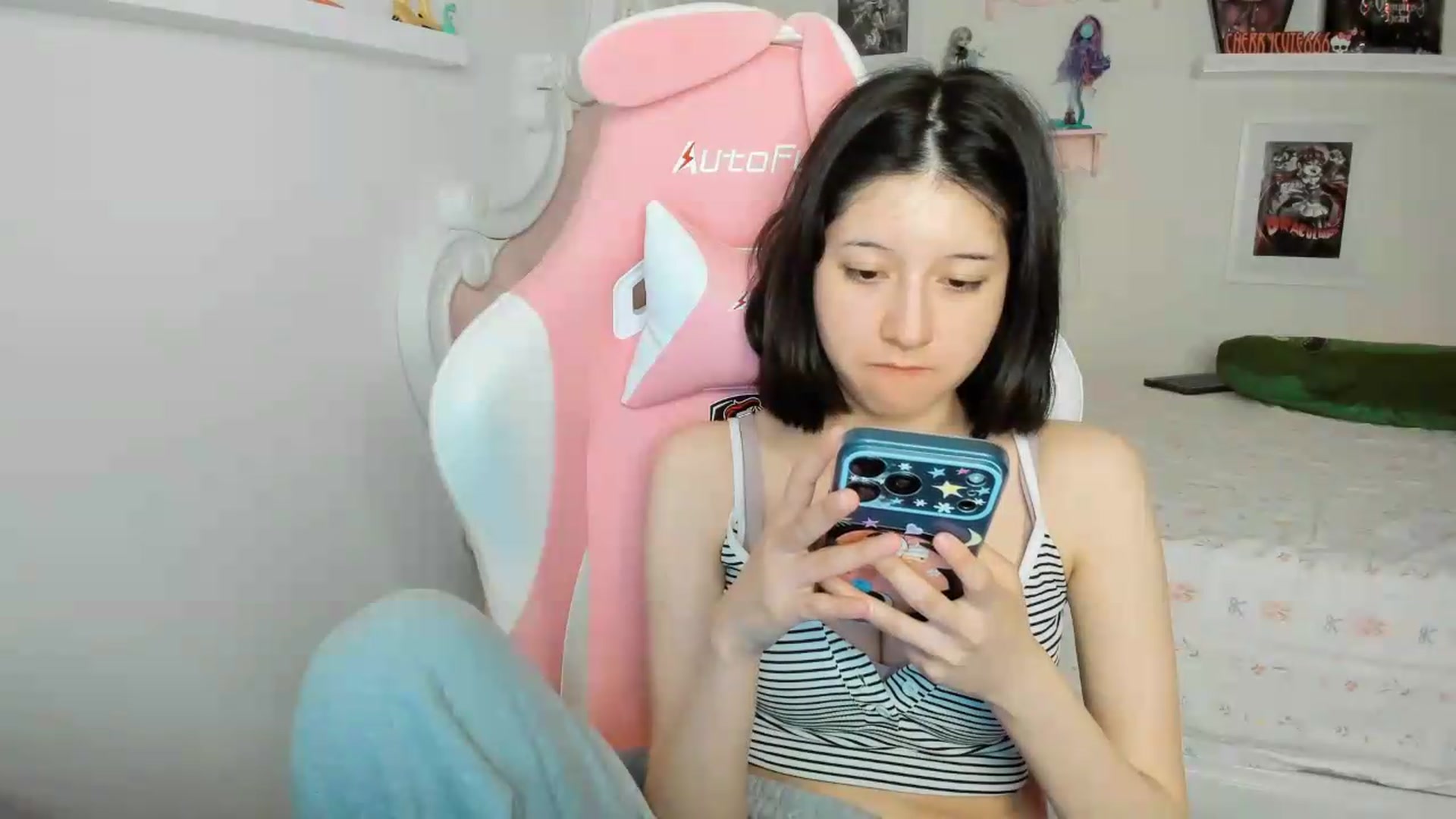 Gallery image thumbnail from Cherrycute666's myfreecams stream on, 06/29/2026, 05:57 image 10 of 20