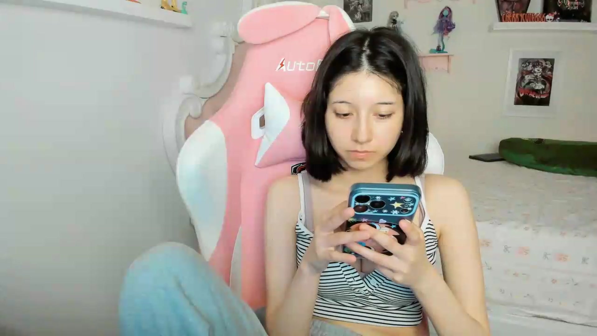 Gallery image thumbnail from Cherrycute666's myfreecams stream on, 06/29/2026, 05:57 image 11 of 20