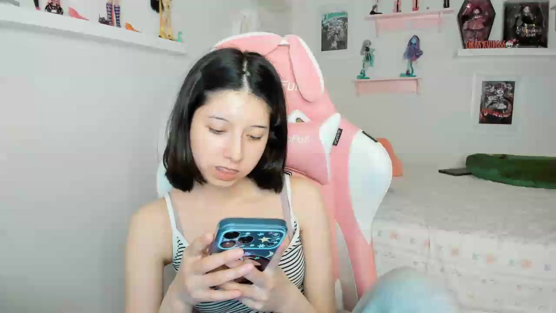 Gallery image thumbnail from Cherrycute666's myfreecams stream on, 06/29/2026, 06:30 image 1 of 20
