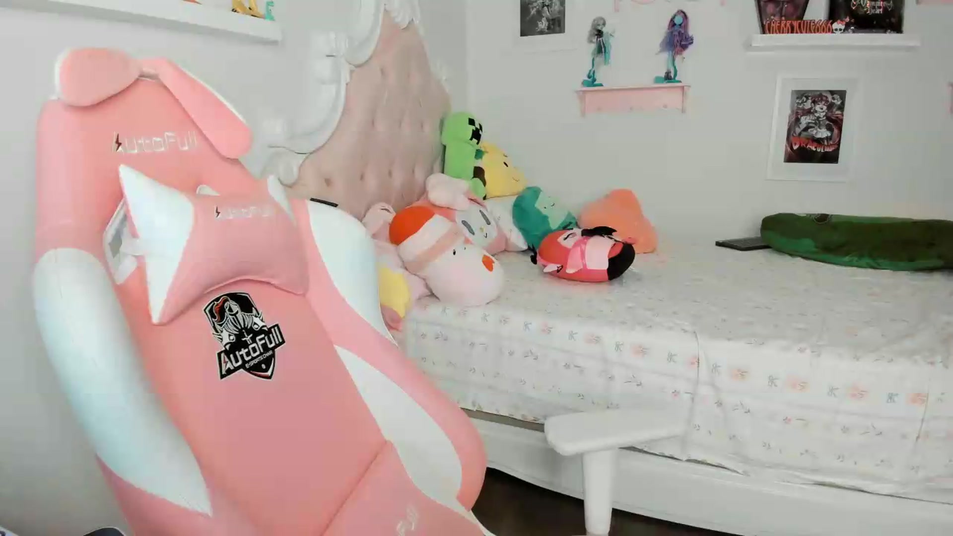Gallery image thumbnail from Cherrycute666's myfreecams stream on, 06/29/2026, 06:30 image 19 of 20