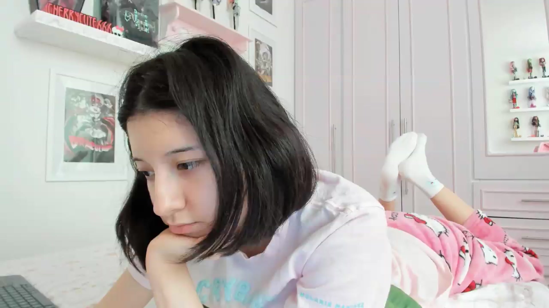 Gallery image thumbnail from Cherrycute666's myfreecams stream on, 07/01/2026, 23:27 image 5 of 20