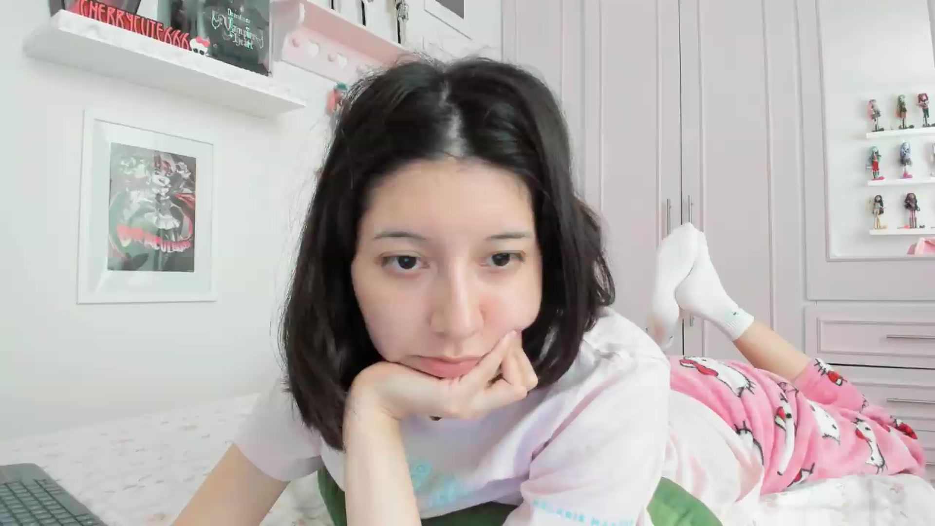 Gallery image thumbnail from Cherrycute666's myfreecams stream on, 07/01/2026, 23:27 image 6 of 20