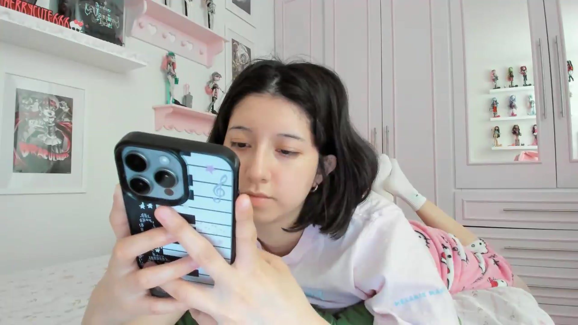 Gallery image thumbnail from Cherrycute666's myfreecams stream on, 07/01/2026, 23:54 image 11 of 20