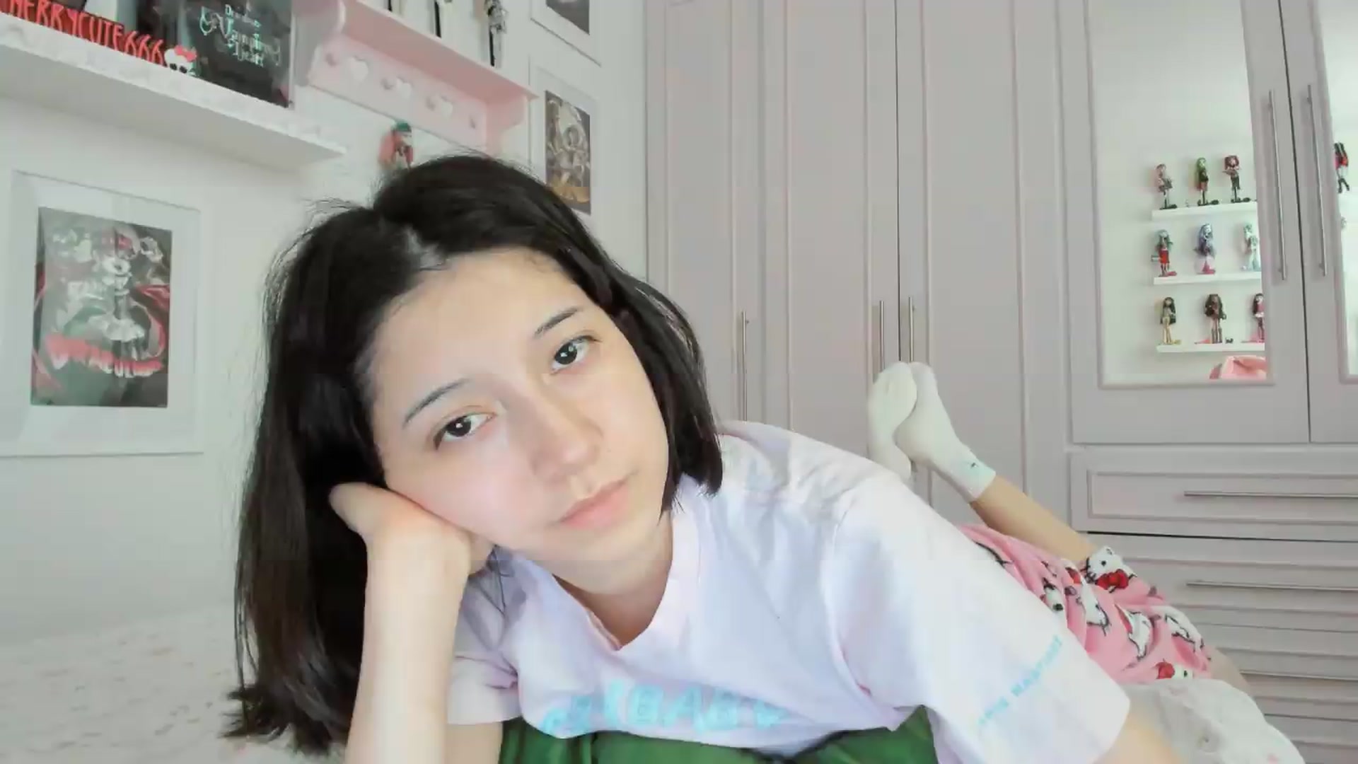 Gallery image thumbnail from Cherrycute666's myfreecams stream on, 07/01/2026, 23:54 image 1 of 20