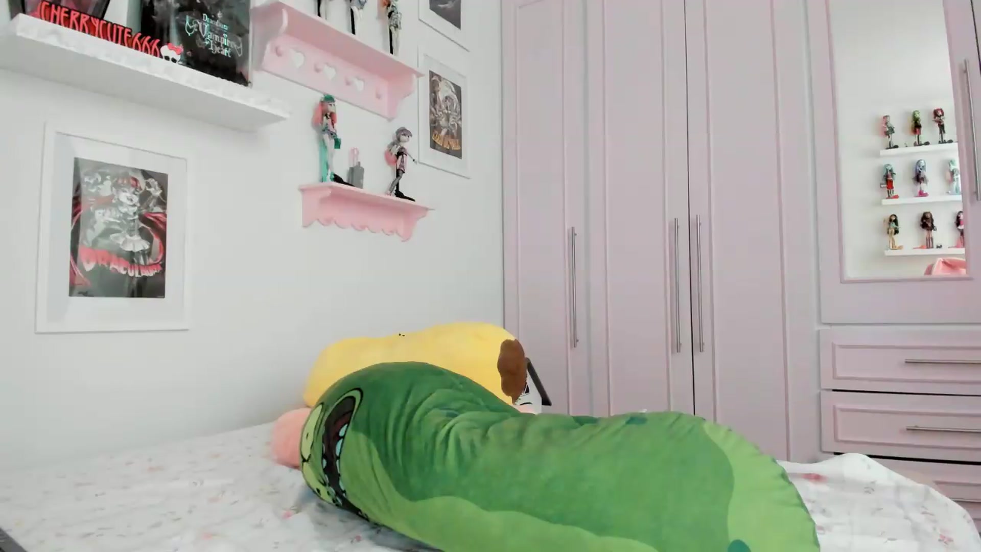 Gallery image thumbnail from Cherrycute666's myfreecams stream on, 07/01/2026, 23:54 image 19 of 20