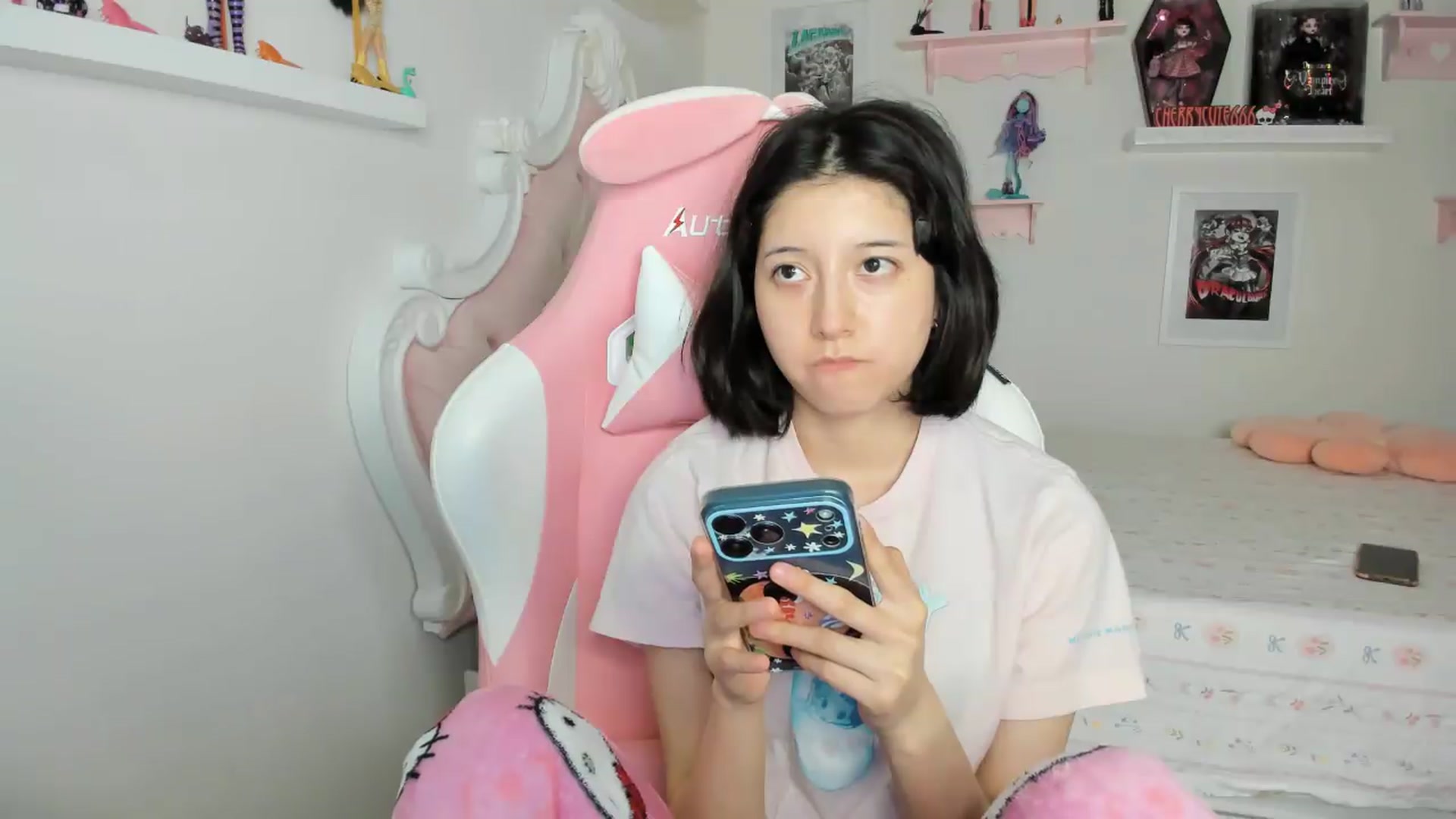Gallery image thumbnail from Cherrycute666's myfreecams stream on, 07/02/2026, 04:23 image 13 of 20