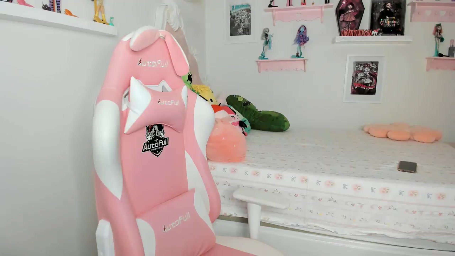 Gallery image thumbnail from Cherrycute666's myfreecams stream on, 07/02/2026, 04:23 image 9 of 20