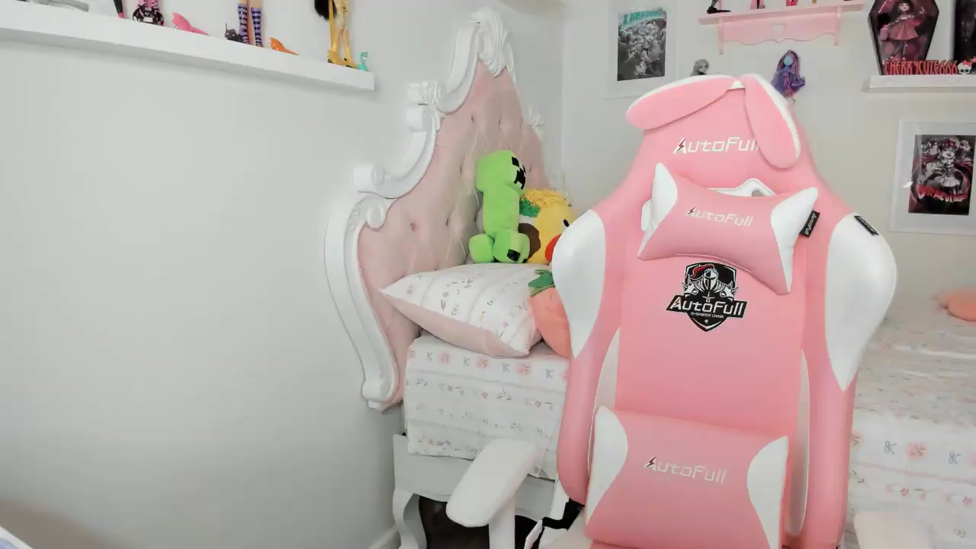 Gallery image thumbnail from Cherrycute666's myfreecams stream on, 07/03/2026, 03:24 image 2 of 20