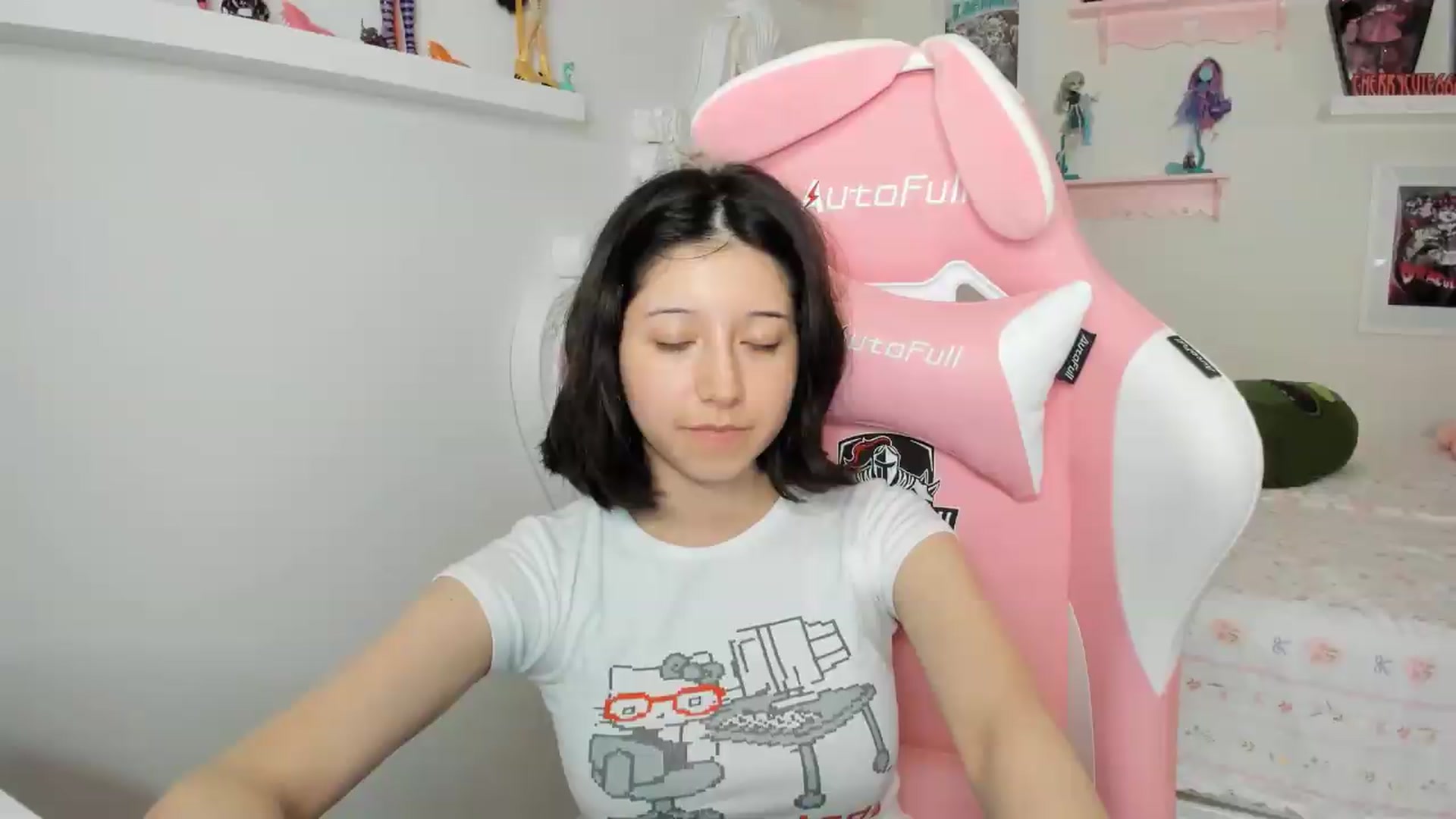 Gallery image thumbnail from Cherrycute666's myfreecams stream on, 07/03/2026, 03:24 image 14 of 20