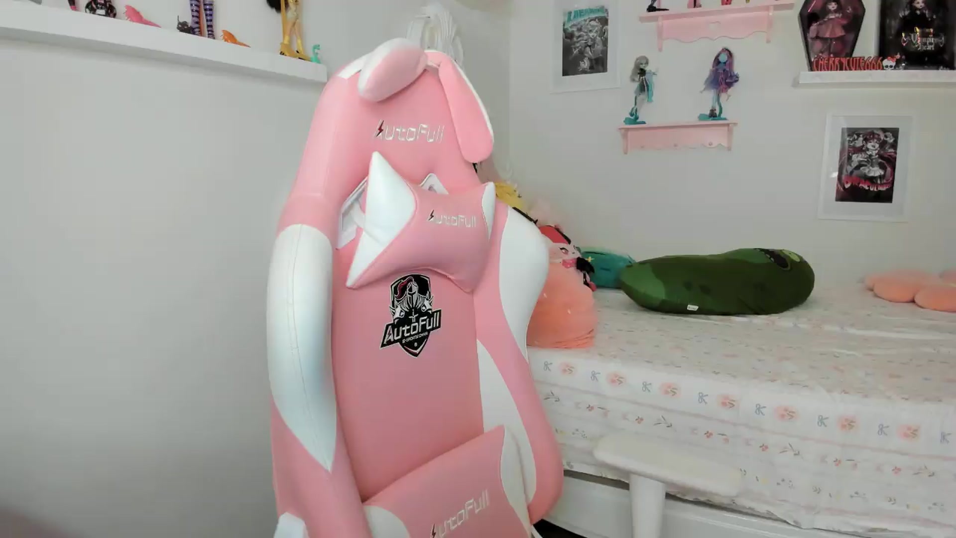 Gallery image thumbnail from Cherrycute666's myfreecams stream on, 07/03/2026, 03:24 image 7 of 20