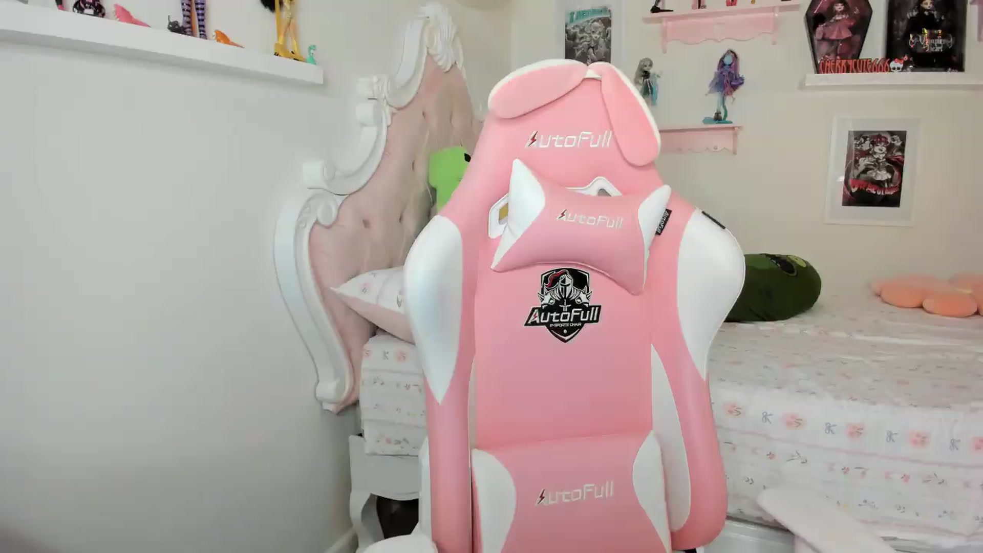 Gallery image thumbnail from Cherrycute666's myfreecams stream on, 07/03/2026, 03:24 image 5 of 20