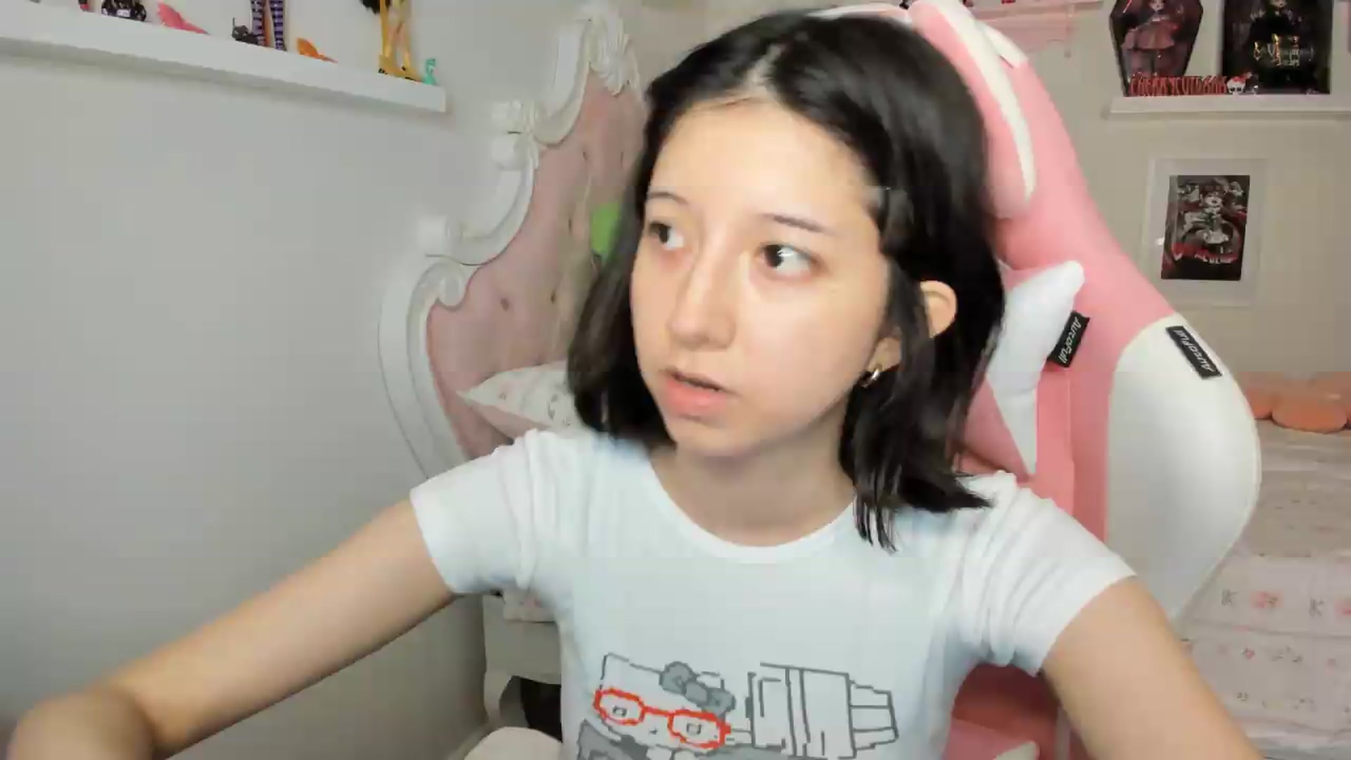 Gallery image thumbnail from Cherrycute666's myfreecams stream on, 07/03/2026, 03:24 image 3 of 20