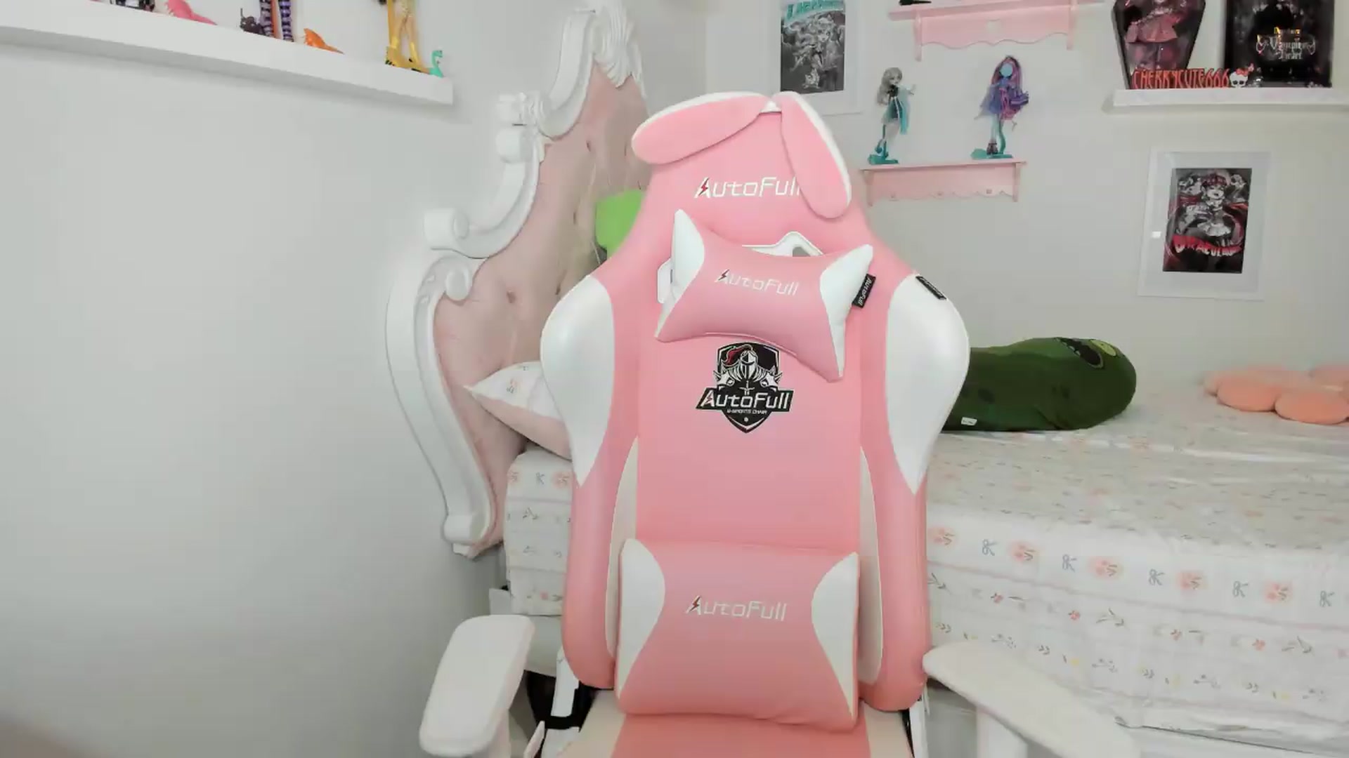Gallery image thumbnail from Cherrycute666's myfreecams stream on, 07/03/2026, 03:24 image 11 of 20