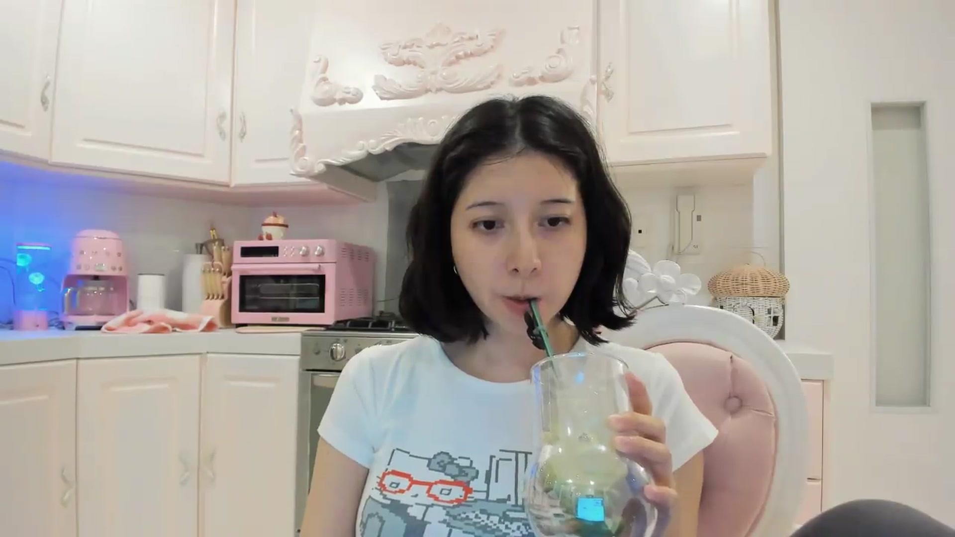Gallery image thumbnail from Cherrycute666's myfreecams stream on, 07/03/2026, 07:34 image 19 of 20