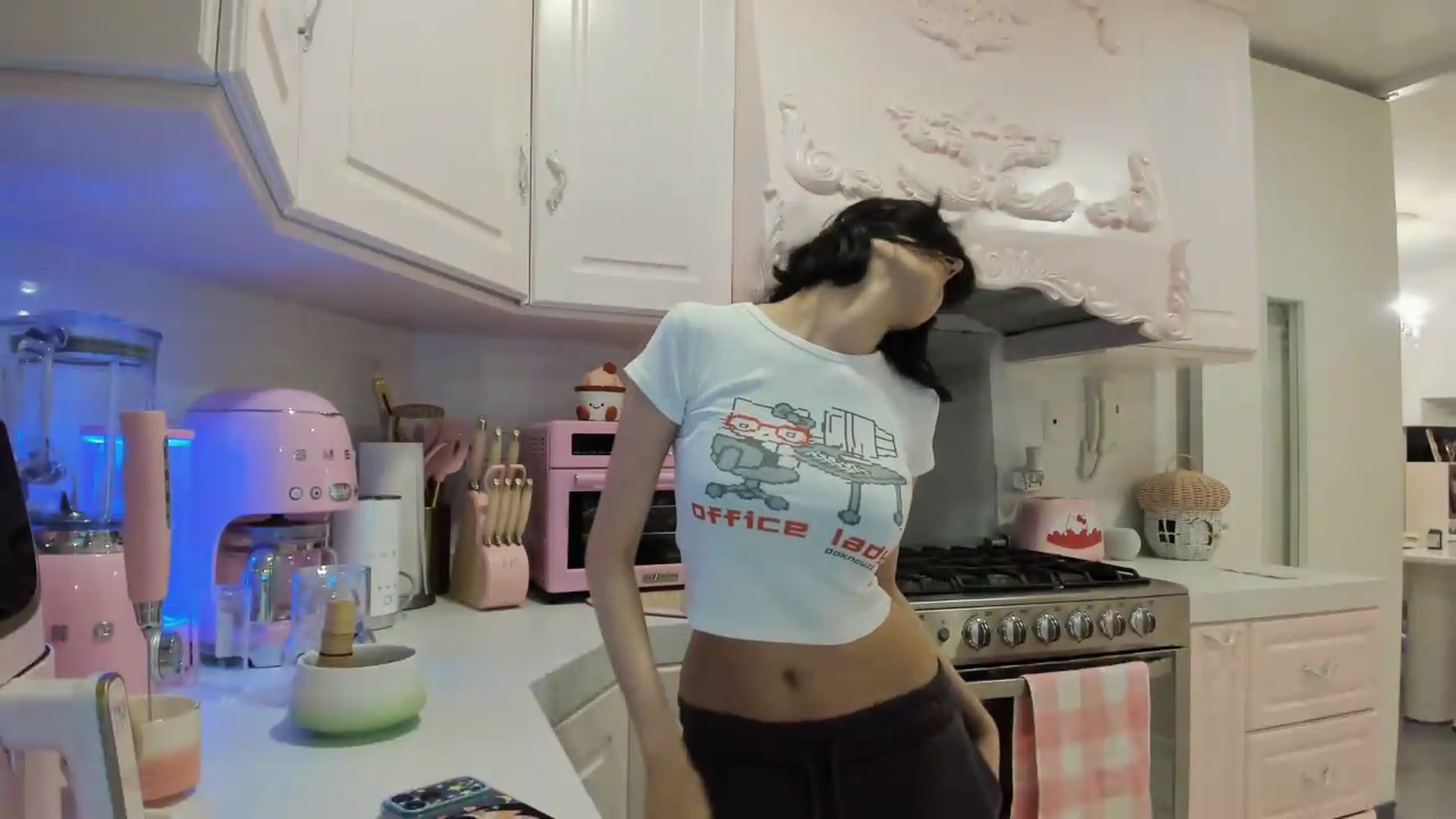 Gallery image thumbnail from Cherrycute666's myfreecams stream on, 07/03/2026, 07:34 image 14 of 20