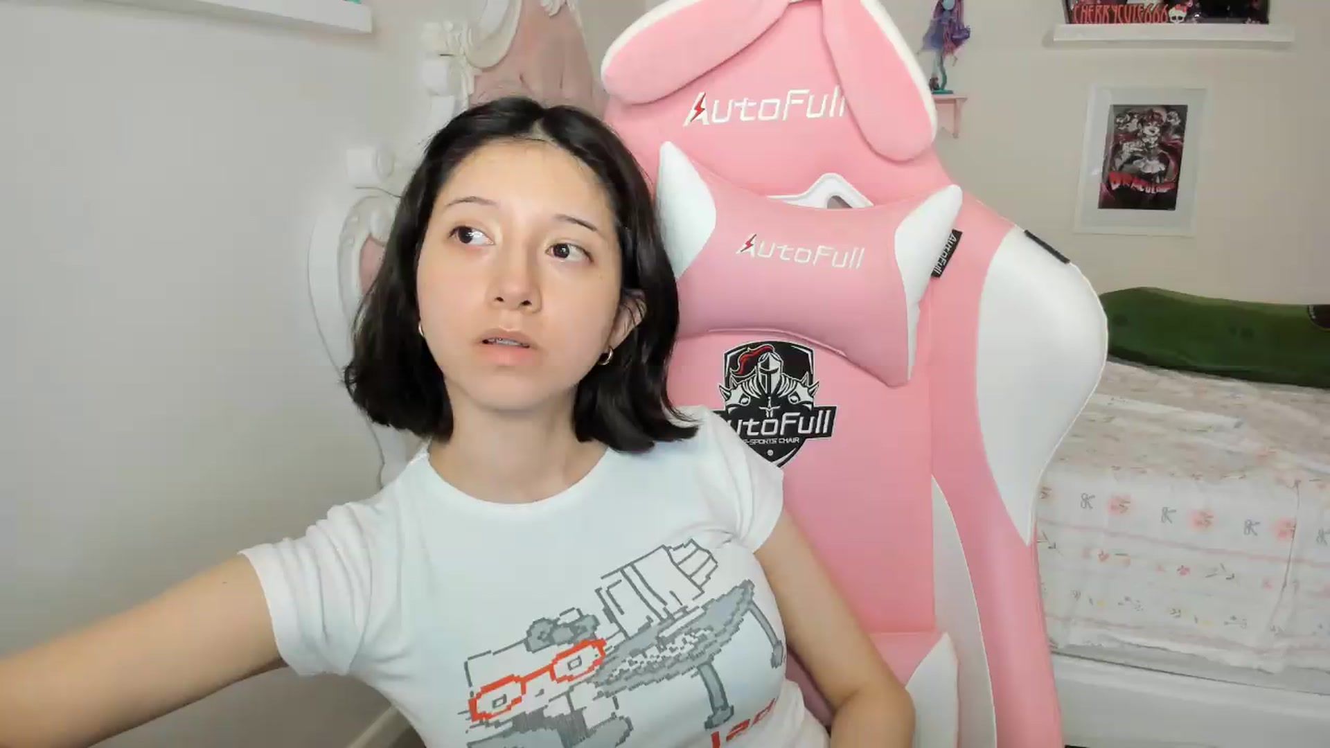 Gallery image thumbnail from Cherrycute666's myfreecams stream on, 07/03/2026, 08:05 image 6 of 20