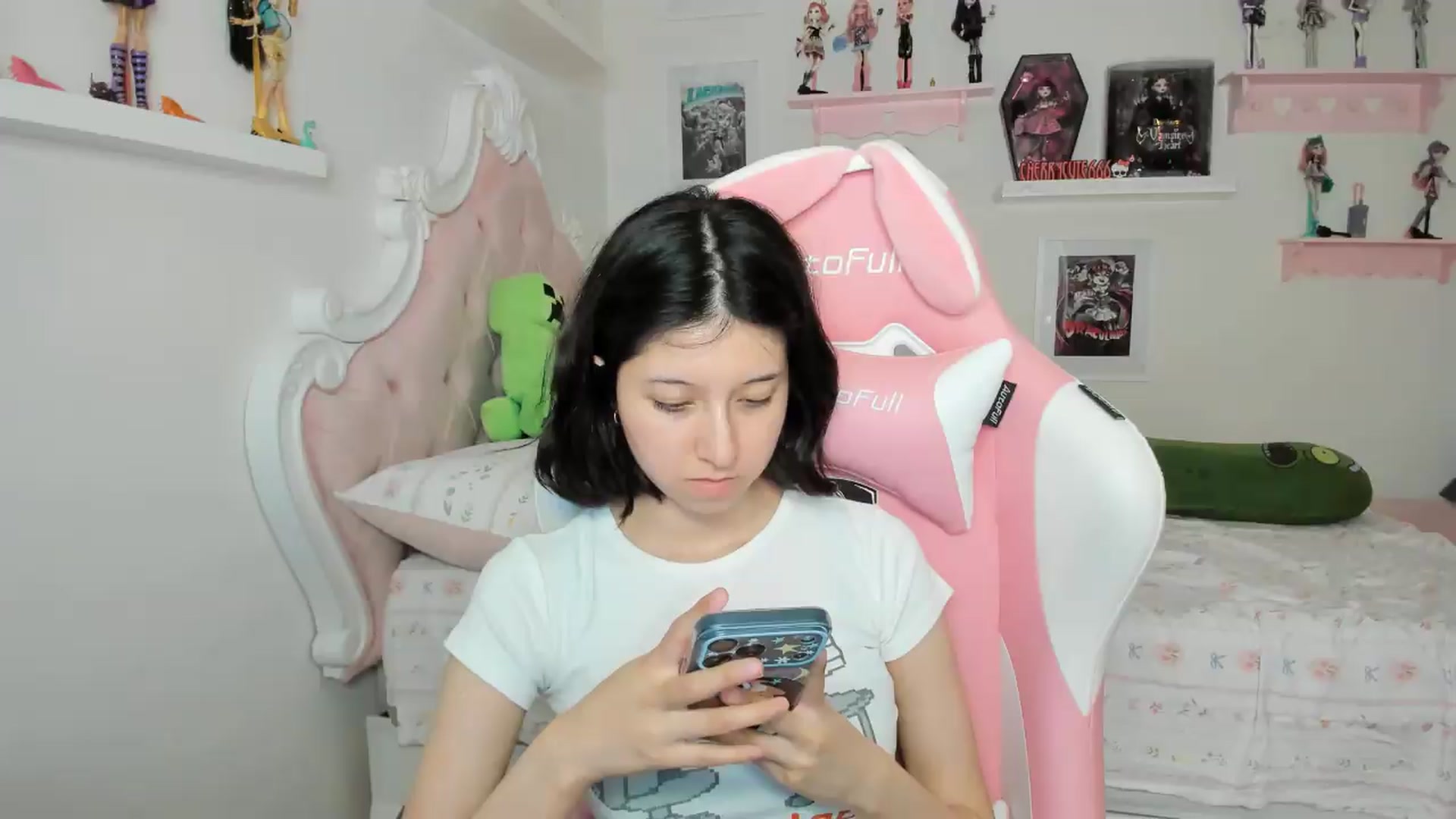 Gallery image thumbnail from Cherrycute666's myfreecams stream on, 07/03/2026, 08:05 image 3 of 20