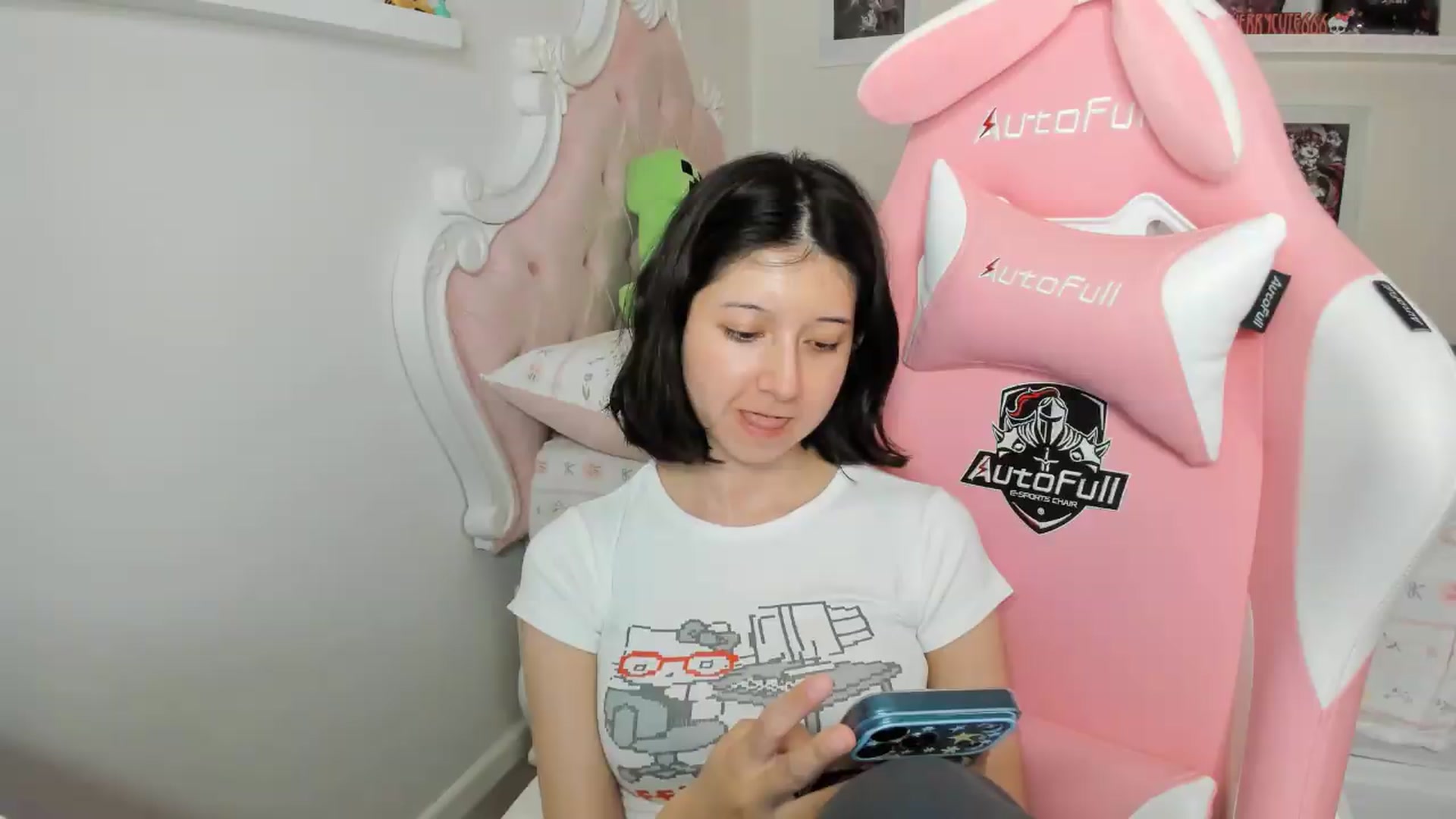 Gallery image thumbnail from Cherrycute666's myfreecams stream on, 07/03/2026, 08:05 image 16 of 20