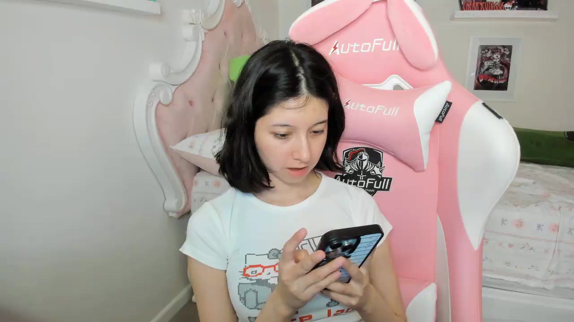 Gallery image thumbnail from Cherrycute666's myfreecams stream on, 07/03/2026, 08:05 image 8 of 20