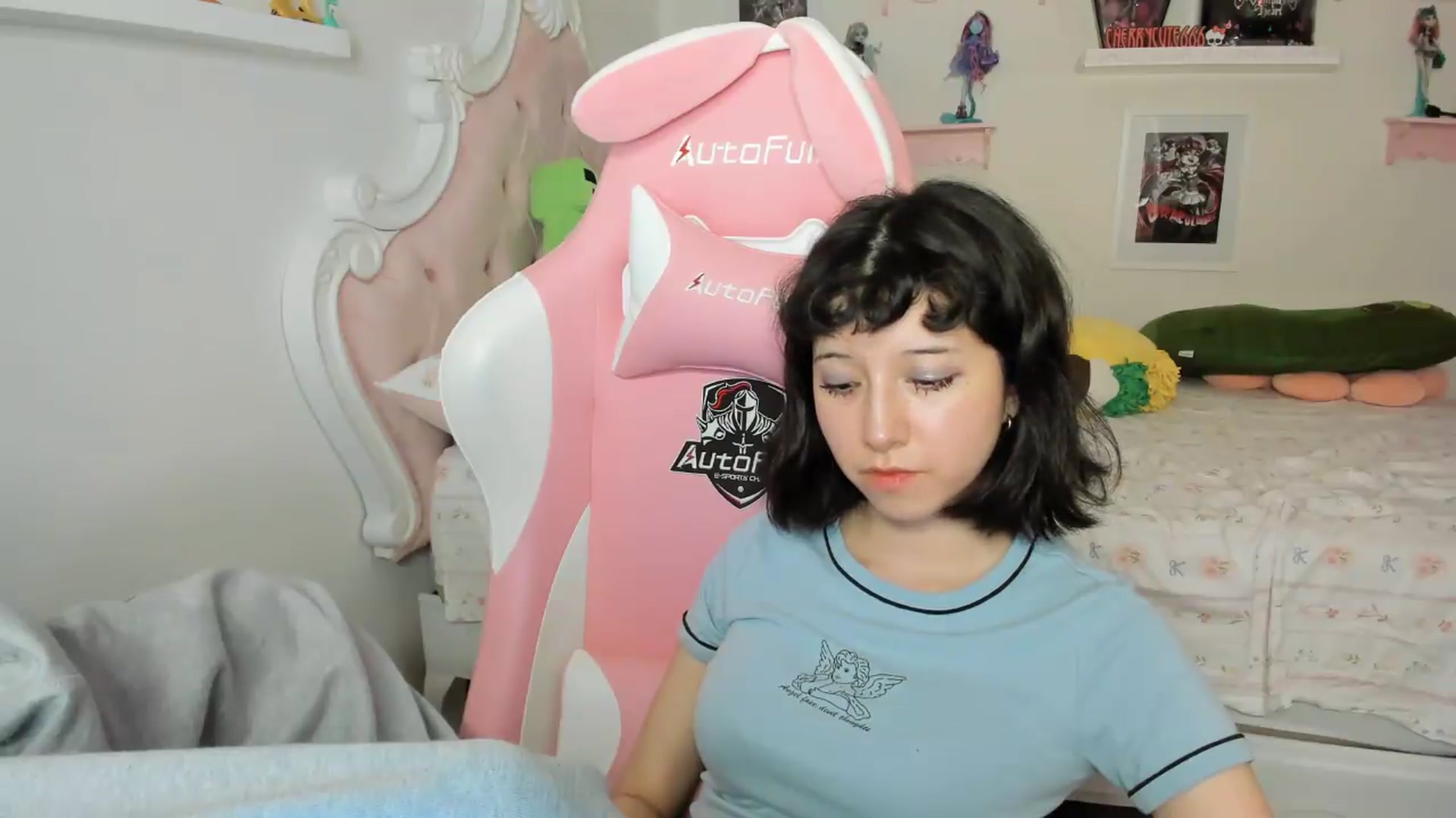 Gallery image thumbnail from Cherrycute666's myfreecams stream on, 07/04/2026, 02:59 image 15 of 20