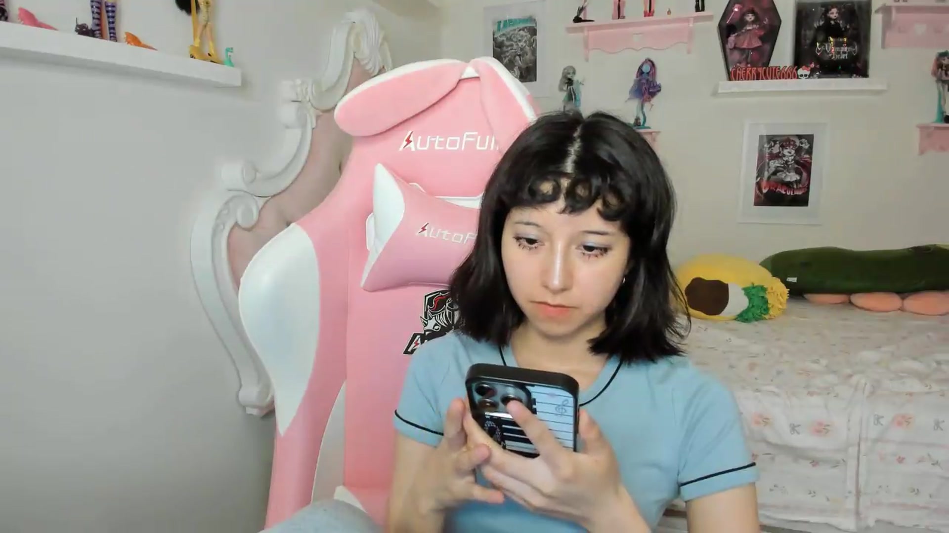 Gallery image thumbnail from Cherrycute666's myfreecams stream on, 07/04/2026, 02:59 image 3 of 20
