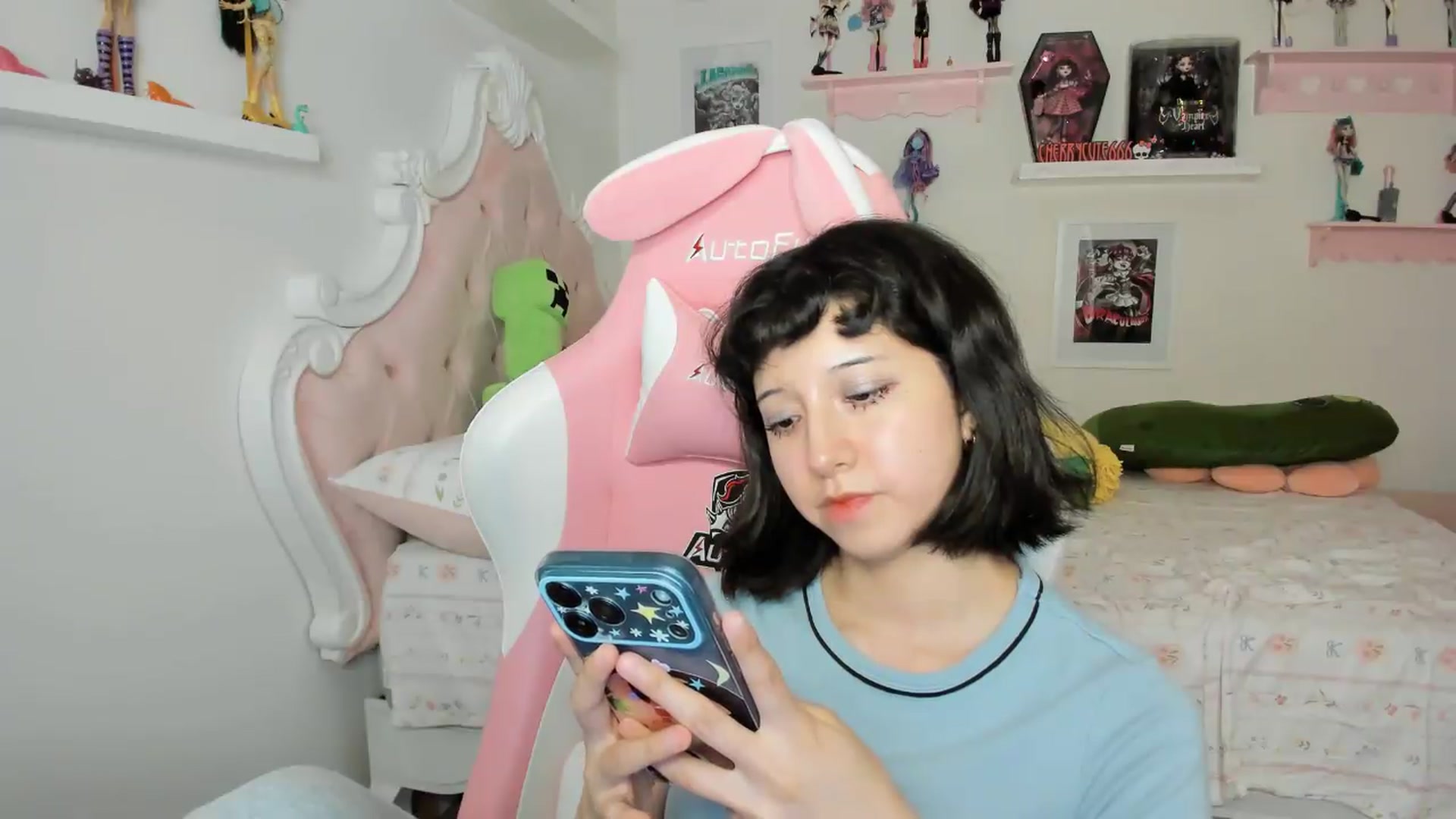 Gallery image thumbnail from Cherrycute666's myfreecams stream on, 07/04/2026, 02:59 image 12 of 20