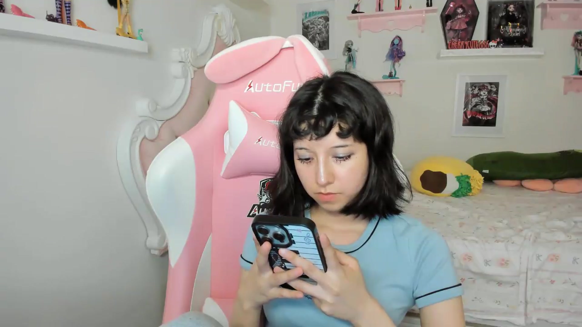 Gallery image thumbnail from Cherrycute666's myfreecams stream on, 07/04/2026, 02:59 image 4 of 20