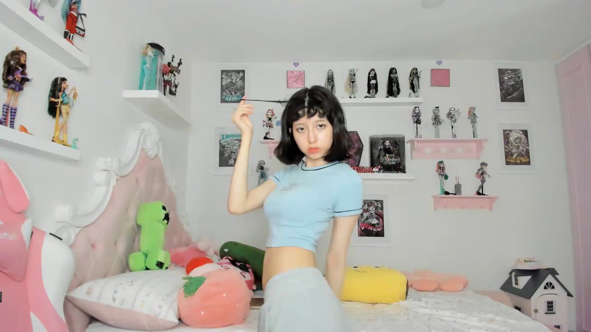 Gallery image thumbnail from Cherrycute666's myfreecams stream on, 07/04/2026, 07:16 image 12 of 20