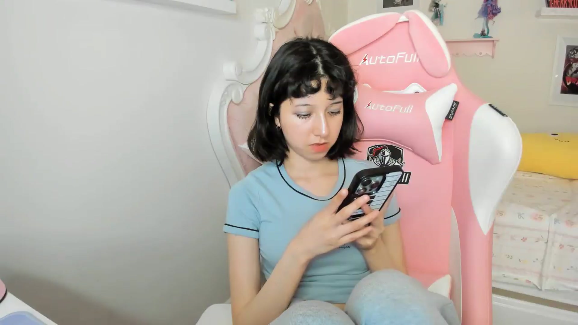 Gallery image thumbnail from Cherrycute666's myfreecams stream on, 07/04/2026, 07:16 image 17 of 20