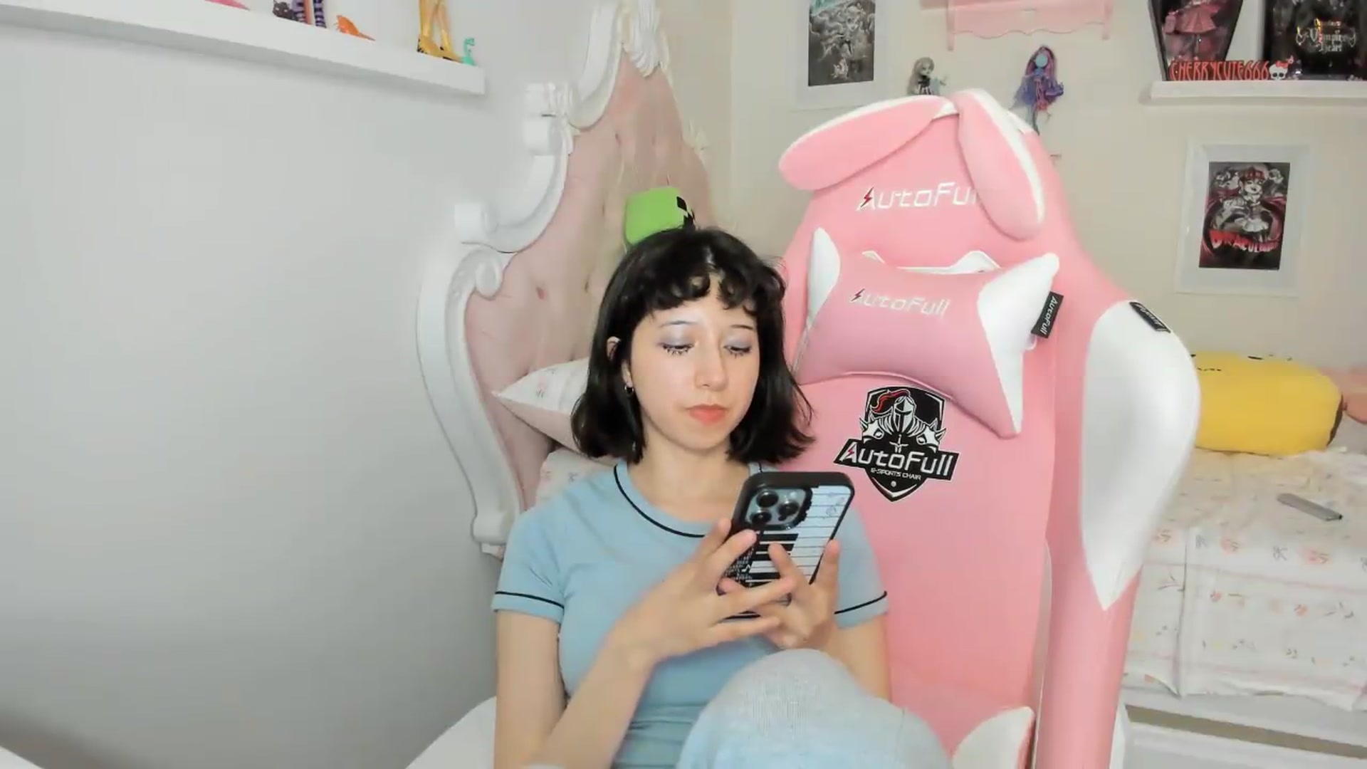 Gallery image thumbnail from Cherrycute666's myfreecams stream on, 07/04/2026, 07:16 image 20 of 20