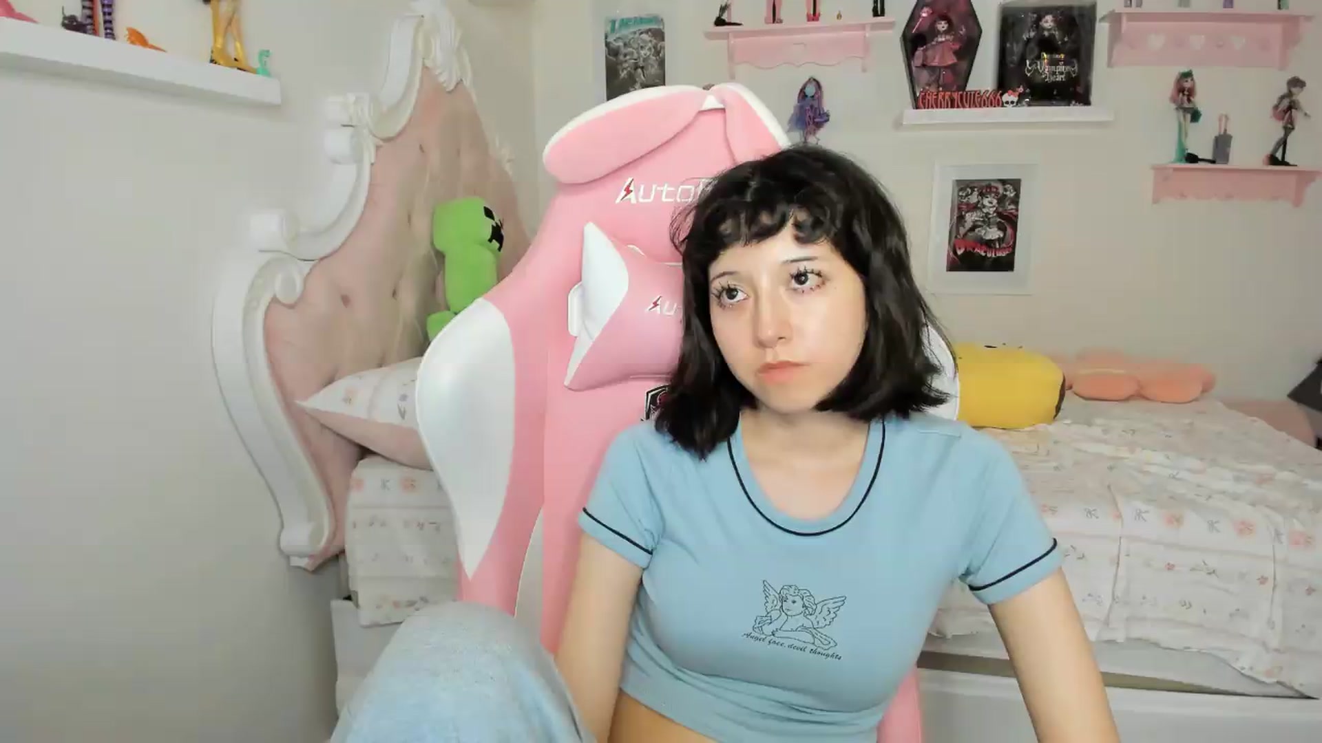 Gallery image thumbnail from Cherrycute666's myfreecams stream on, 07/04/2026, 07:16 image 11 of 20