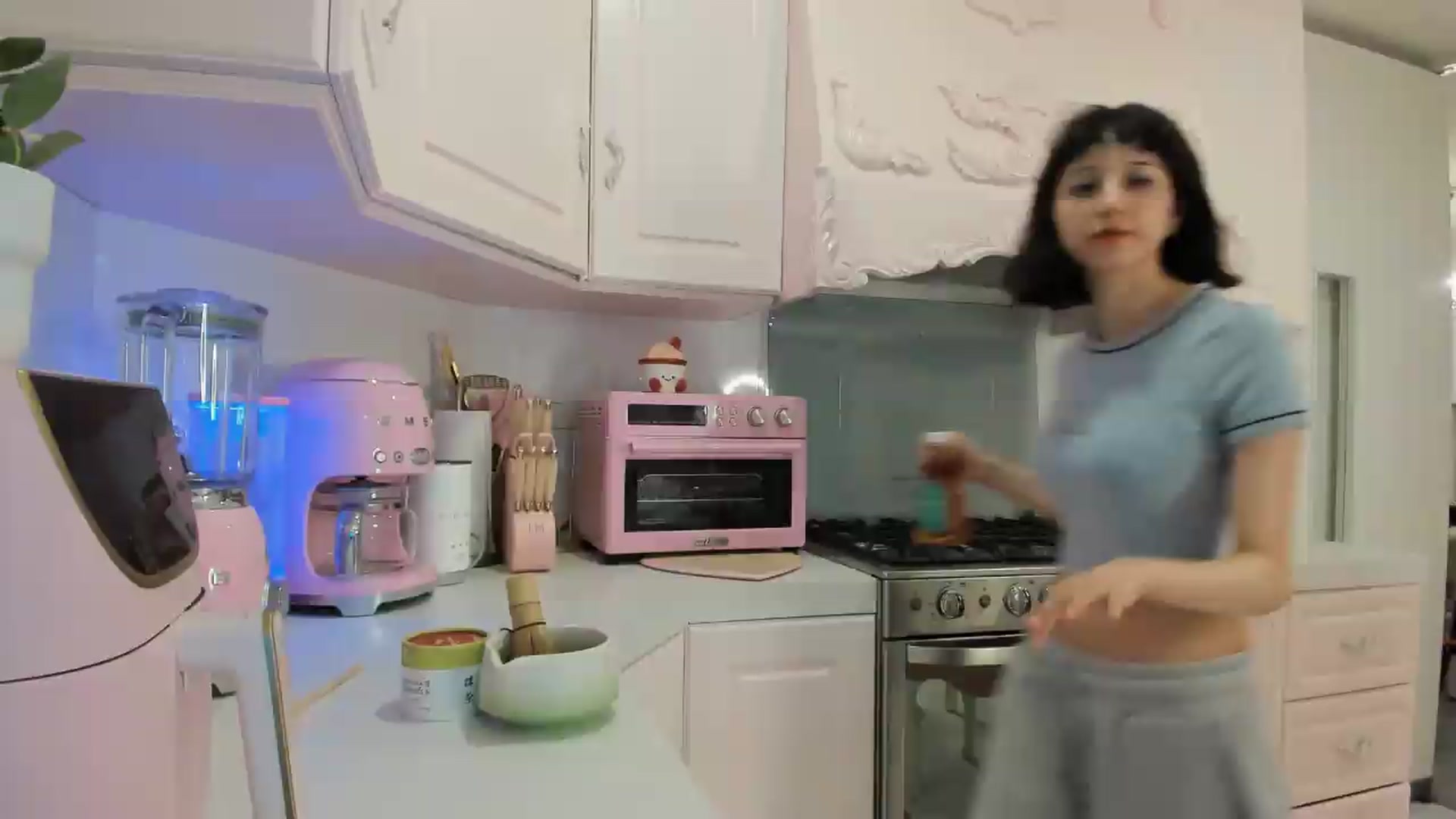 Gallery image thumbnail from Cherrycute666's myfreecams stream on, 07/04/2026, 07:16 image 1 of 20